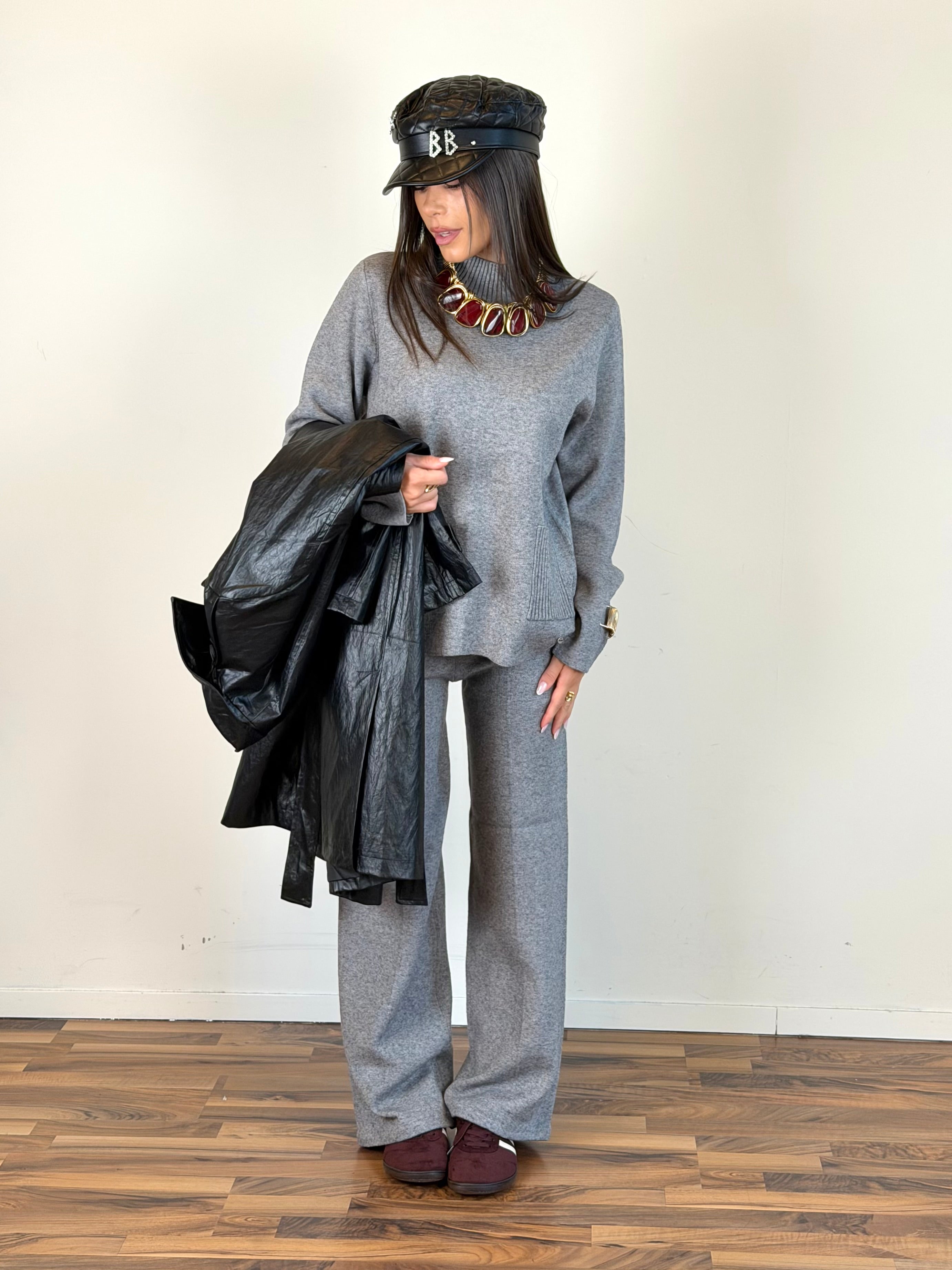 Tuta tasche grigio