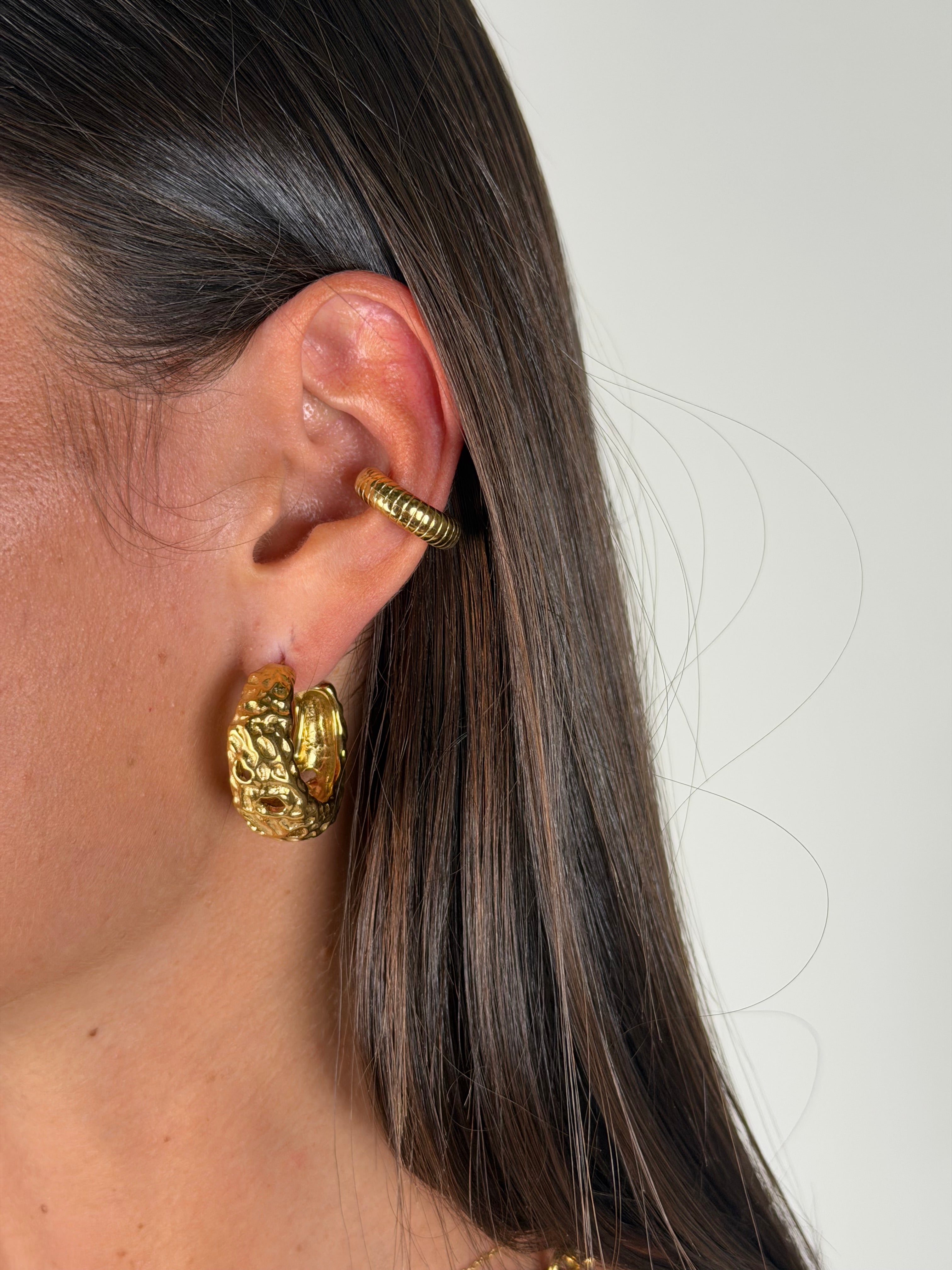 Earcuff Zigrinato - collezione Symbol oro