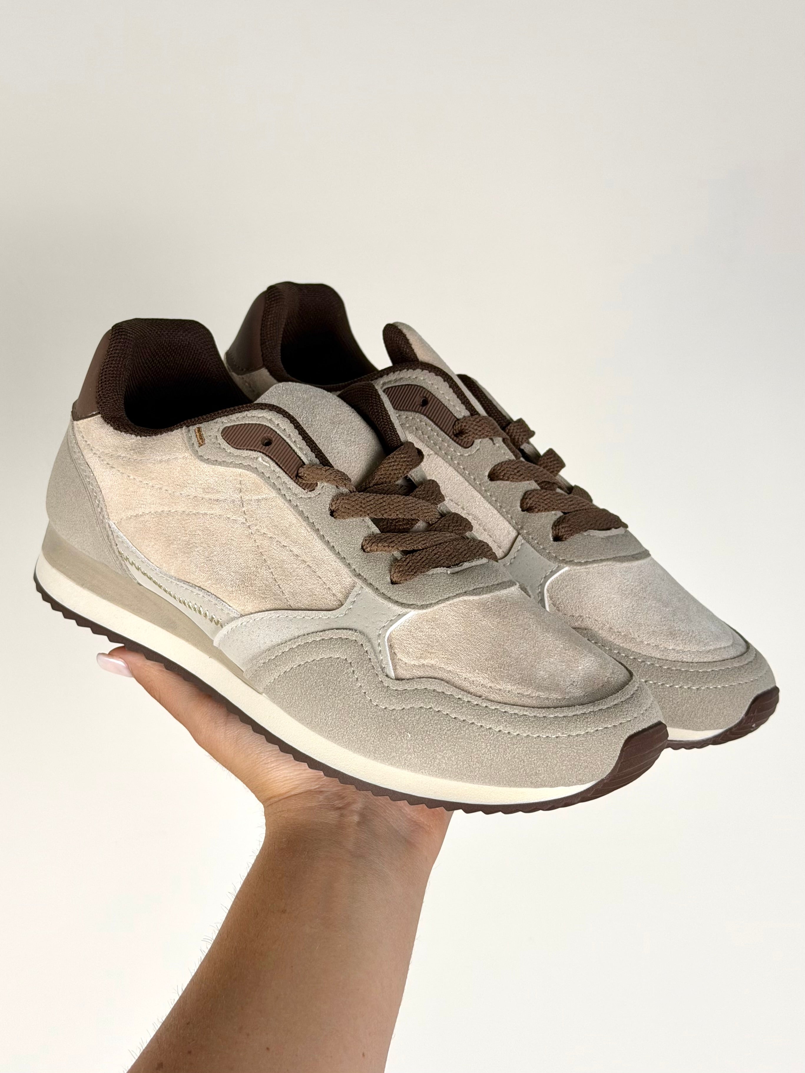 Sneakers Stay-Chic