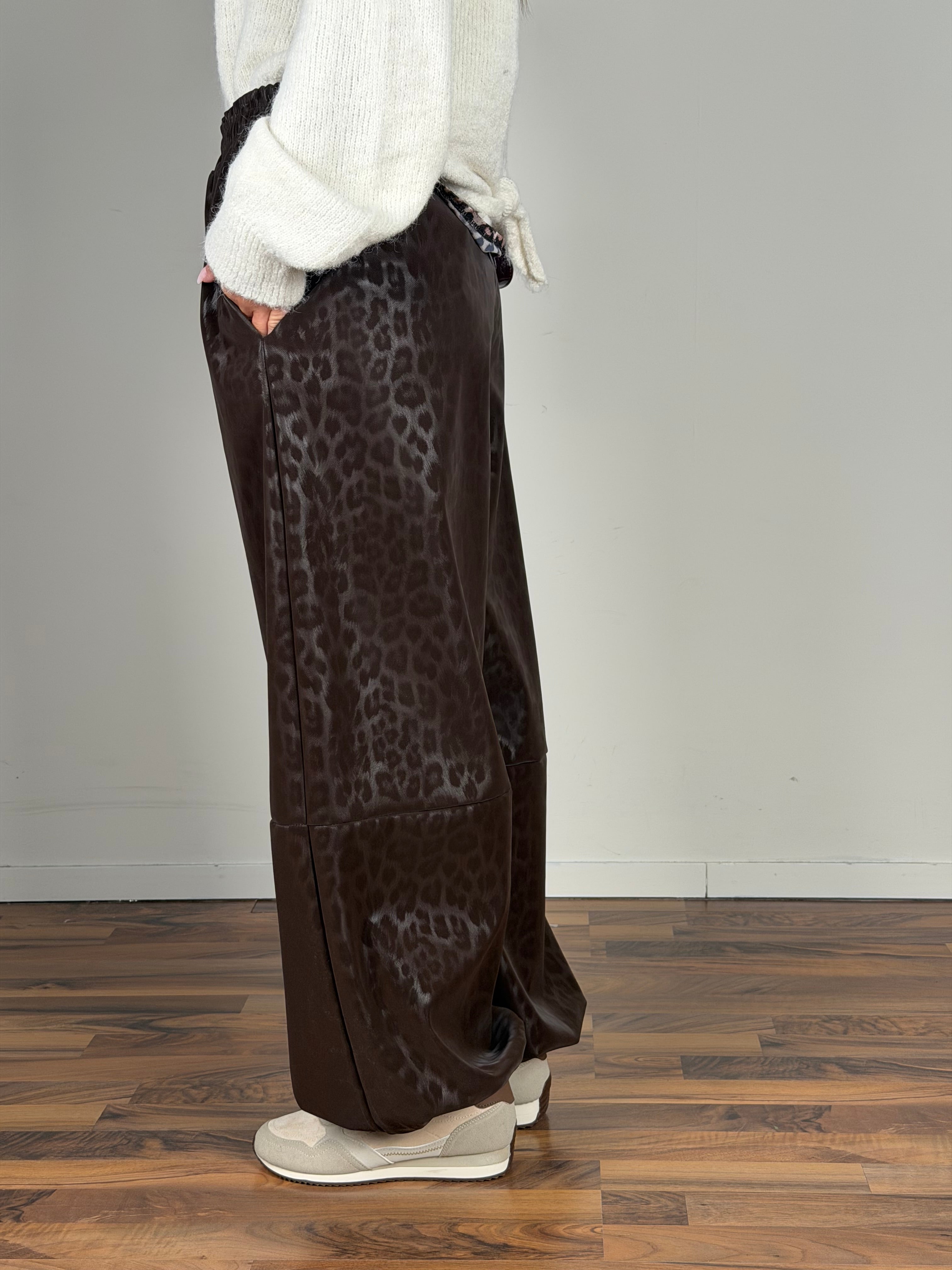 Pantalone ecopelle maculato moro