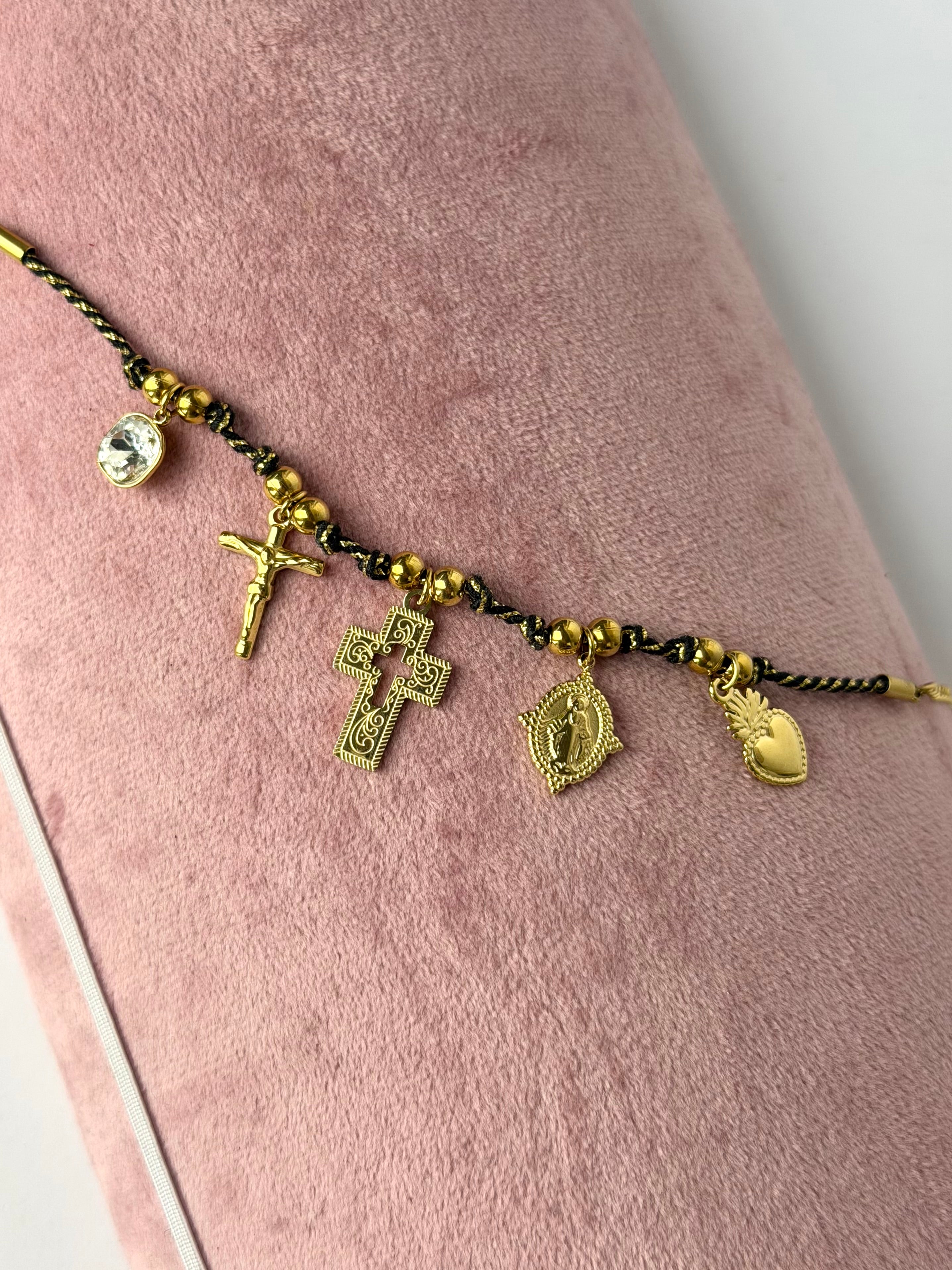 Bracciale croci filo nero