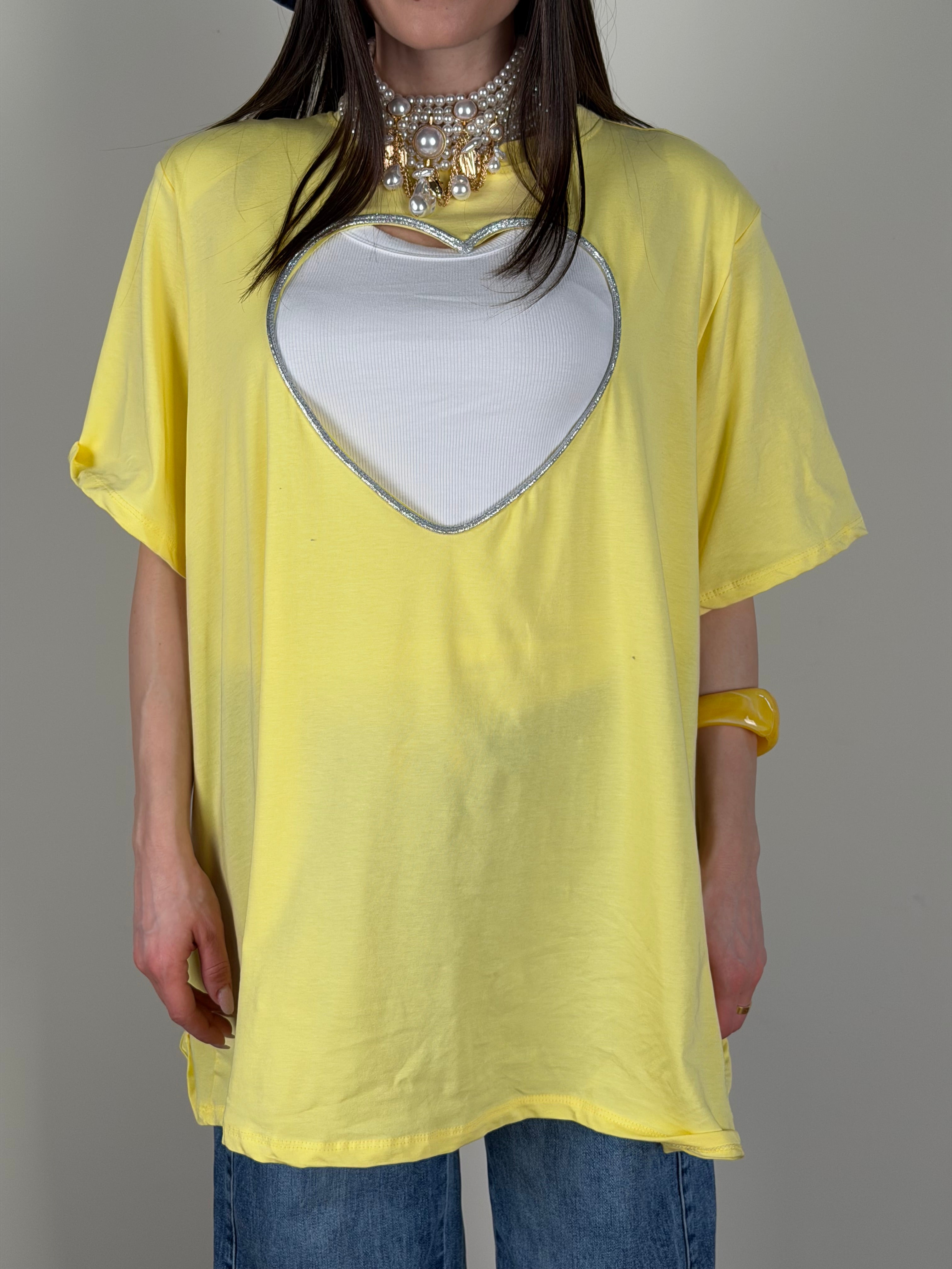 T-shirt cuore vuoto gialla