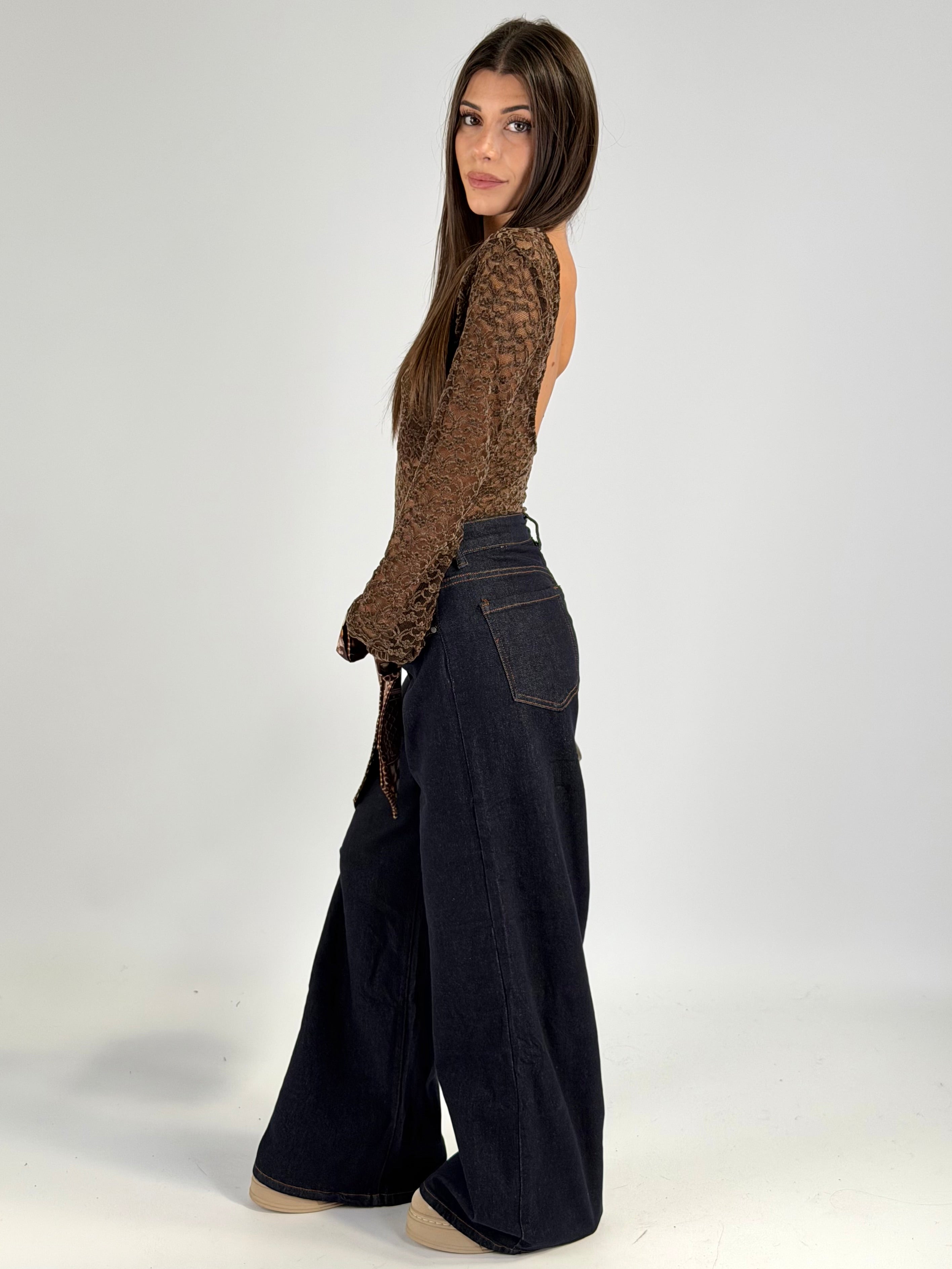 Jeans con foulard fiocco