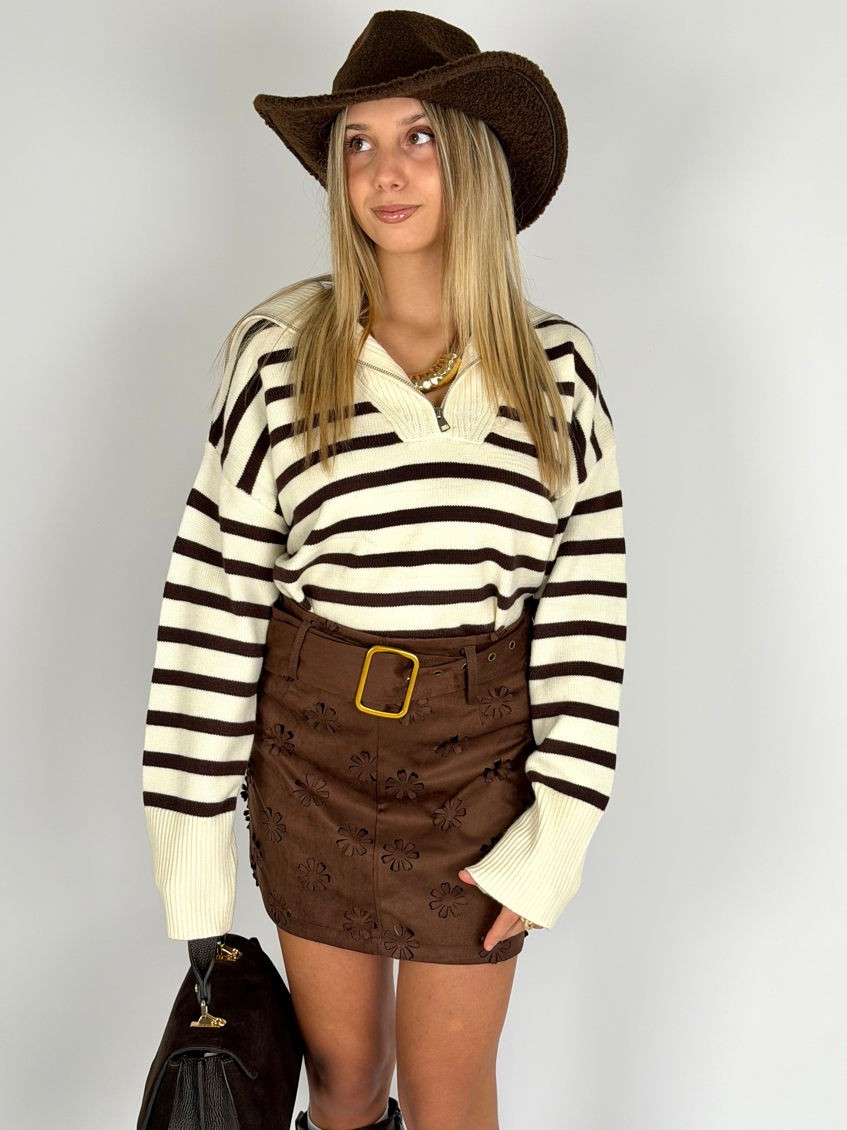 Gonna fiori traforati moro