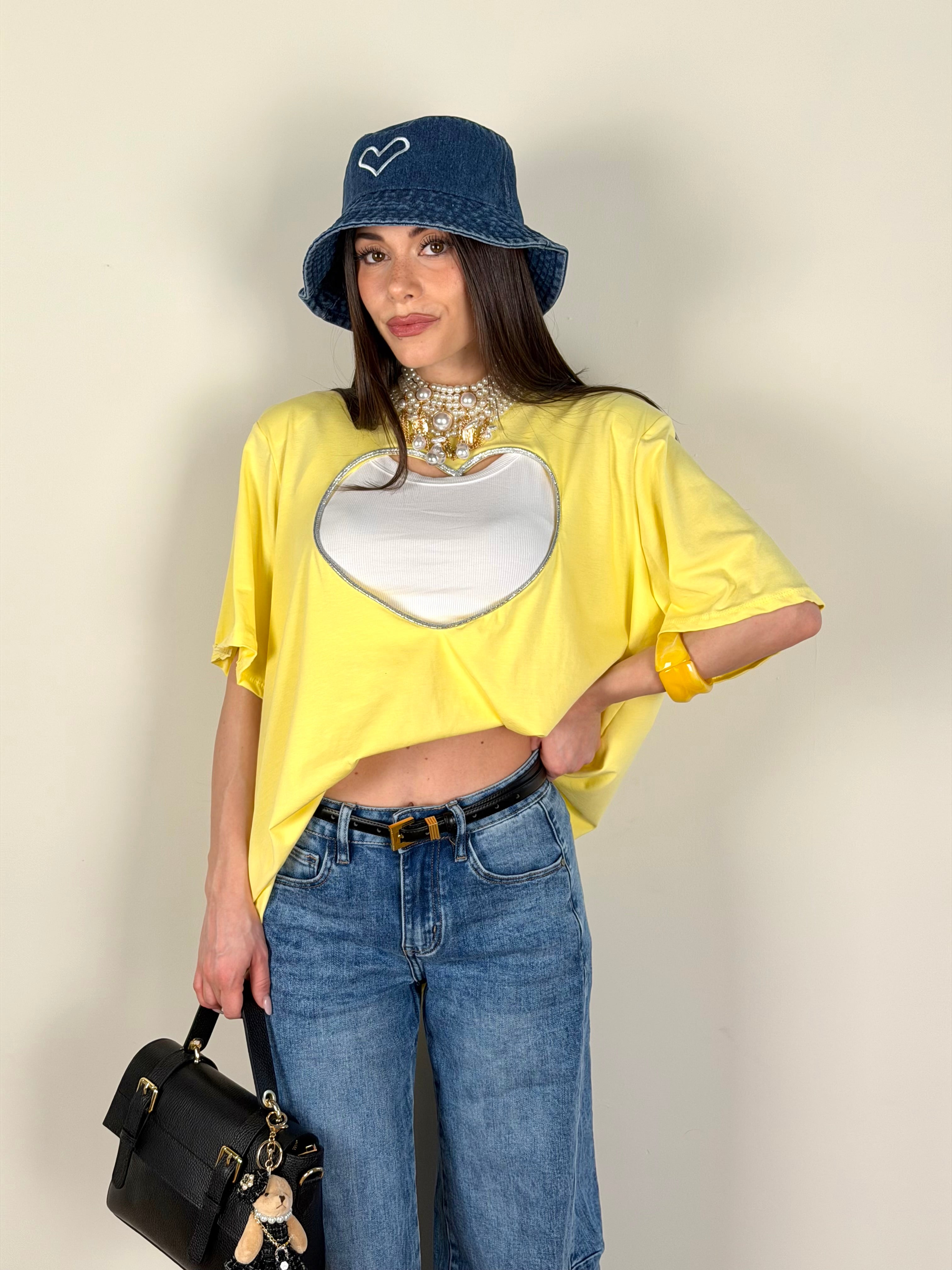 T-shirt cuore vuoto gialla