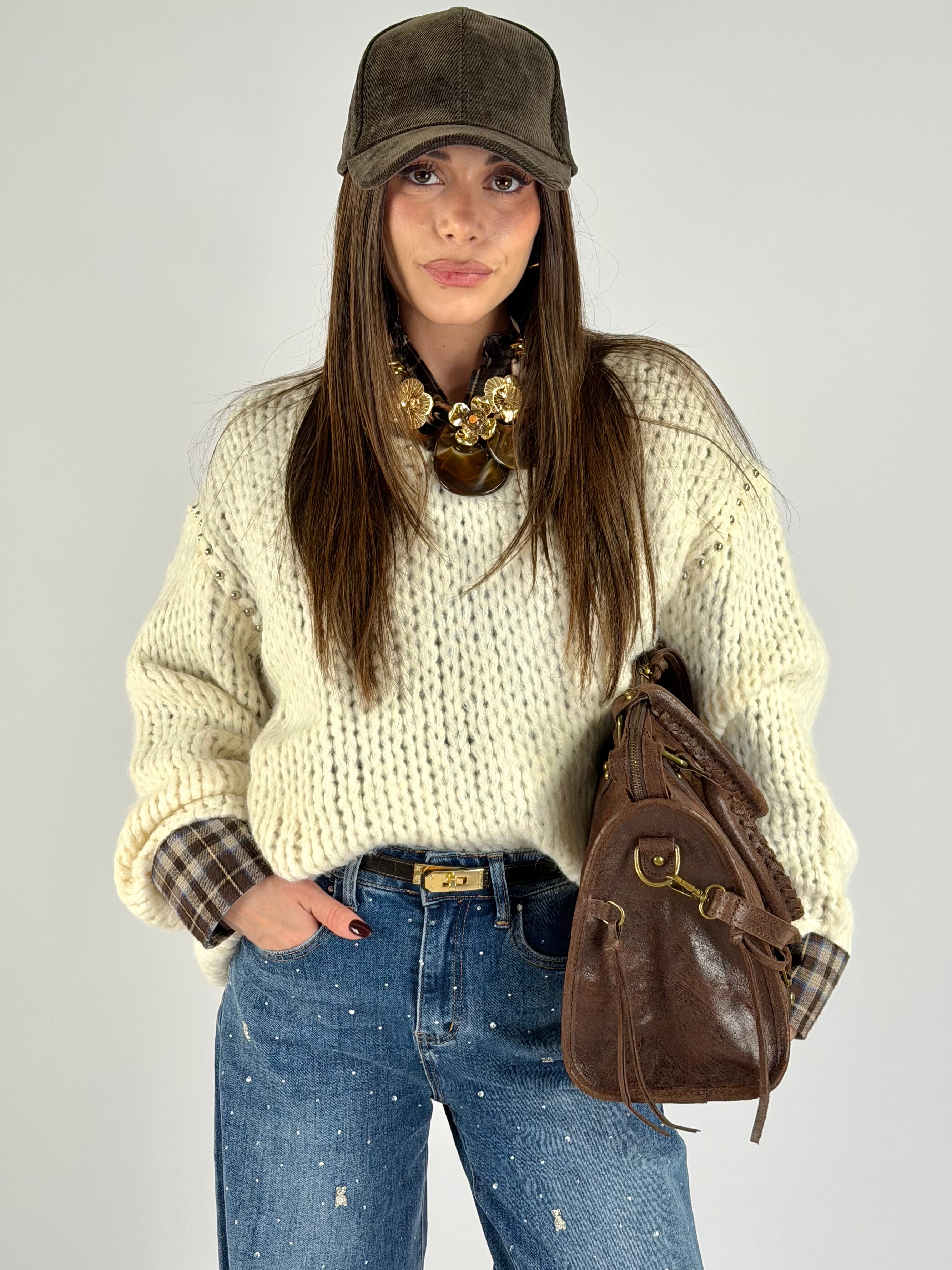 Maglia borchiette beige