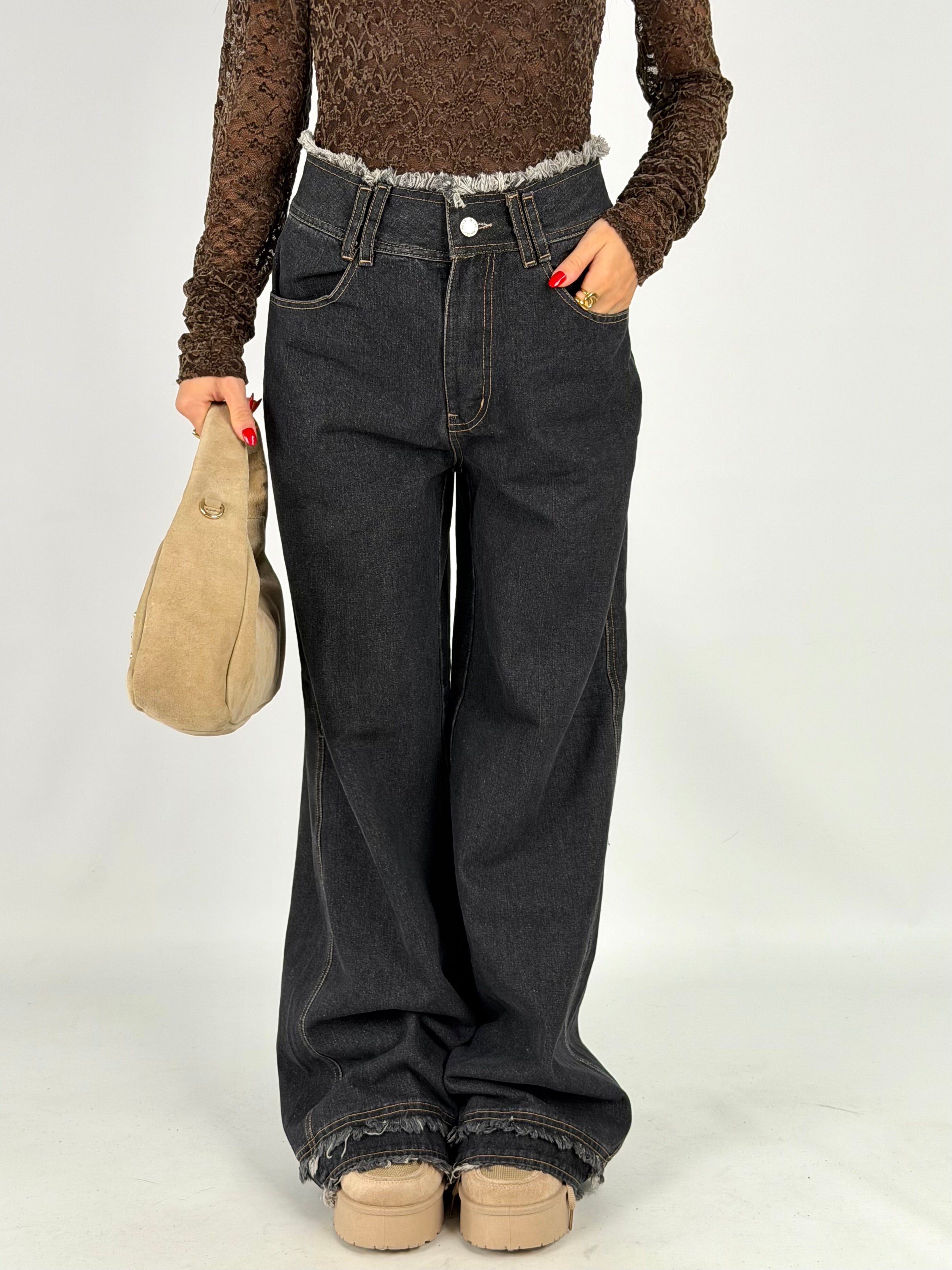 Jeans sfrangiatura in vita