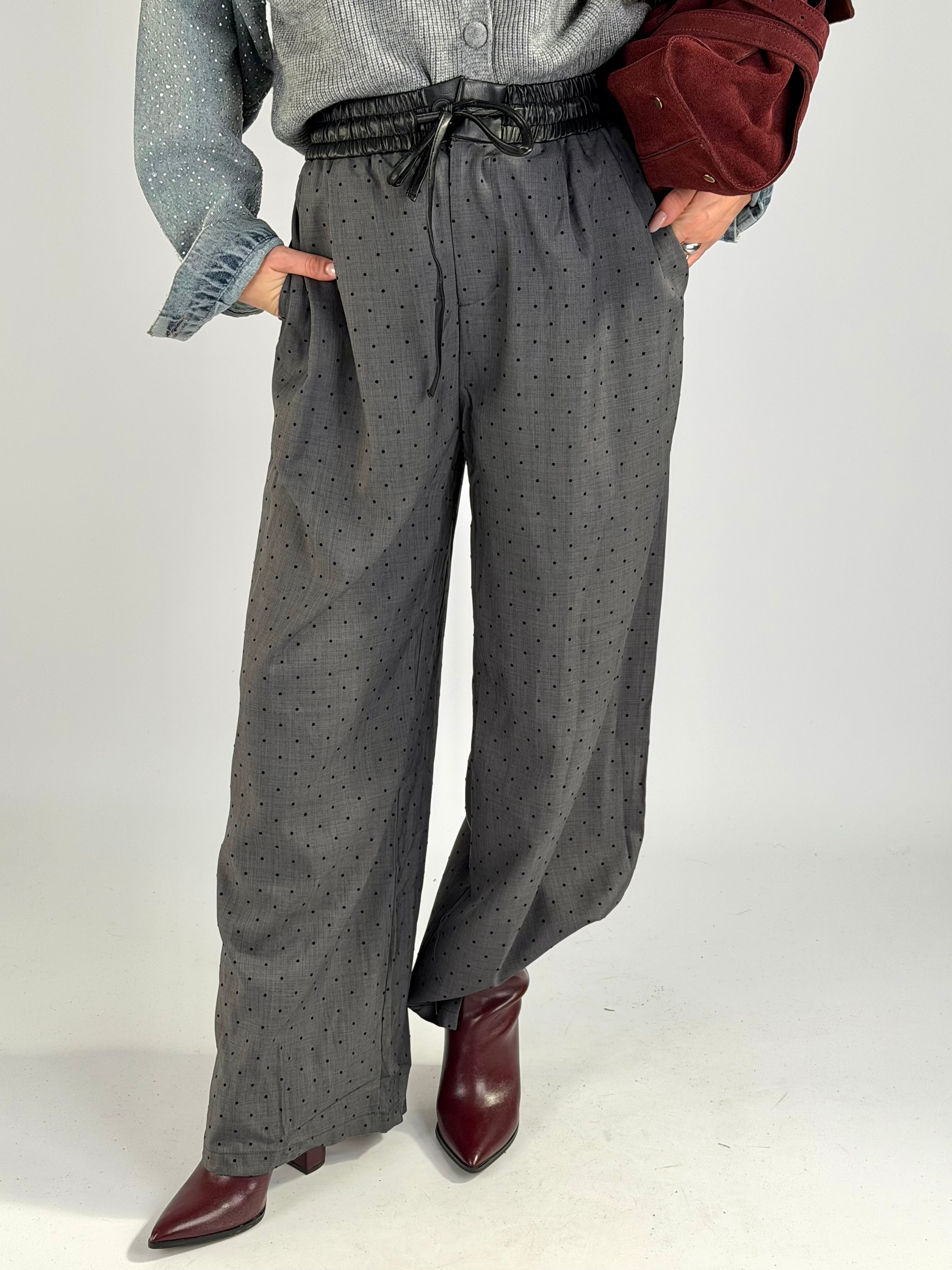 Pantalone pois banda ecopelle grigio