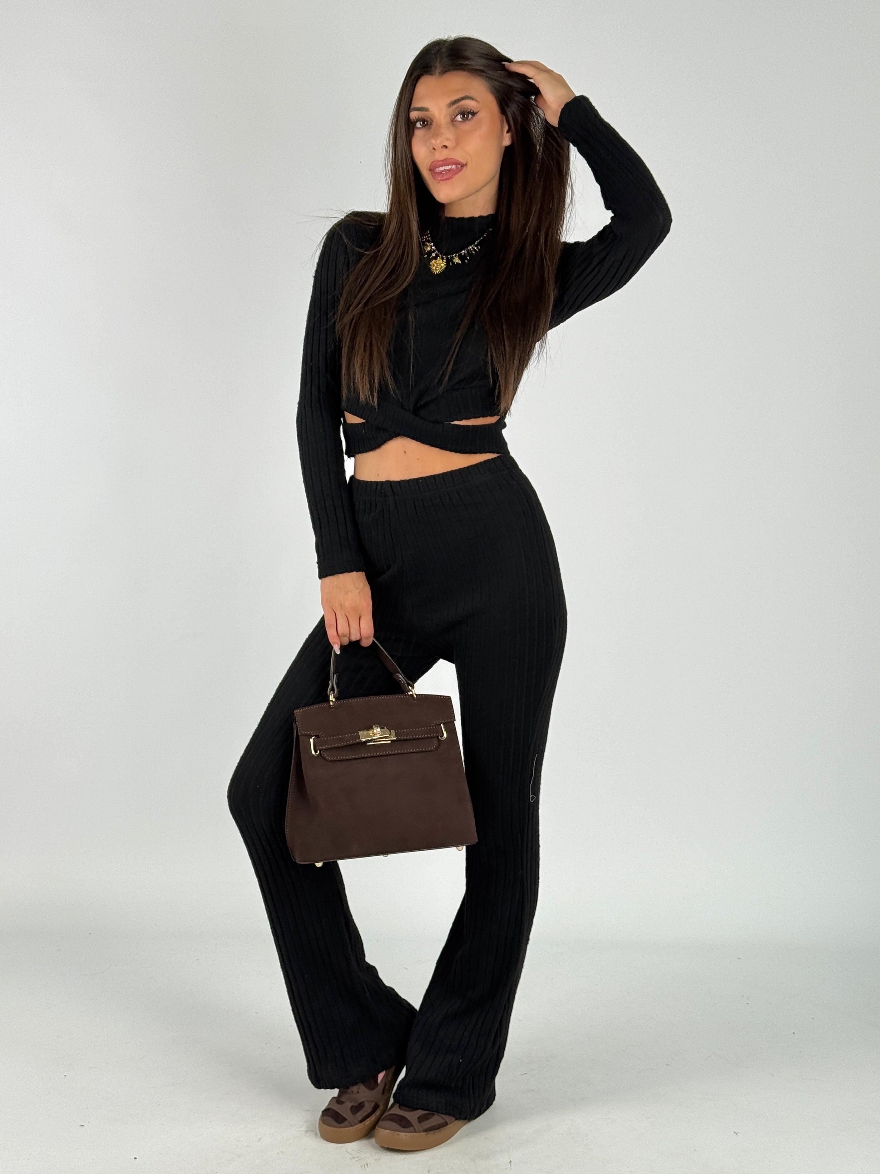 Tuta sportiva costine nera