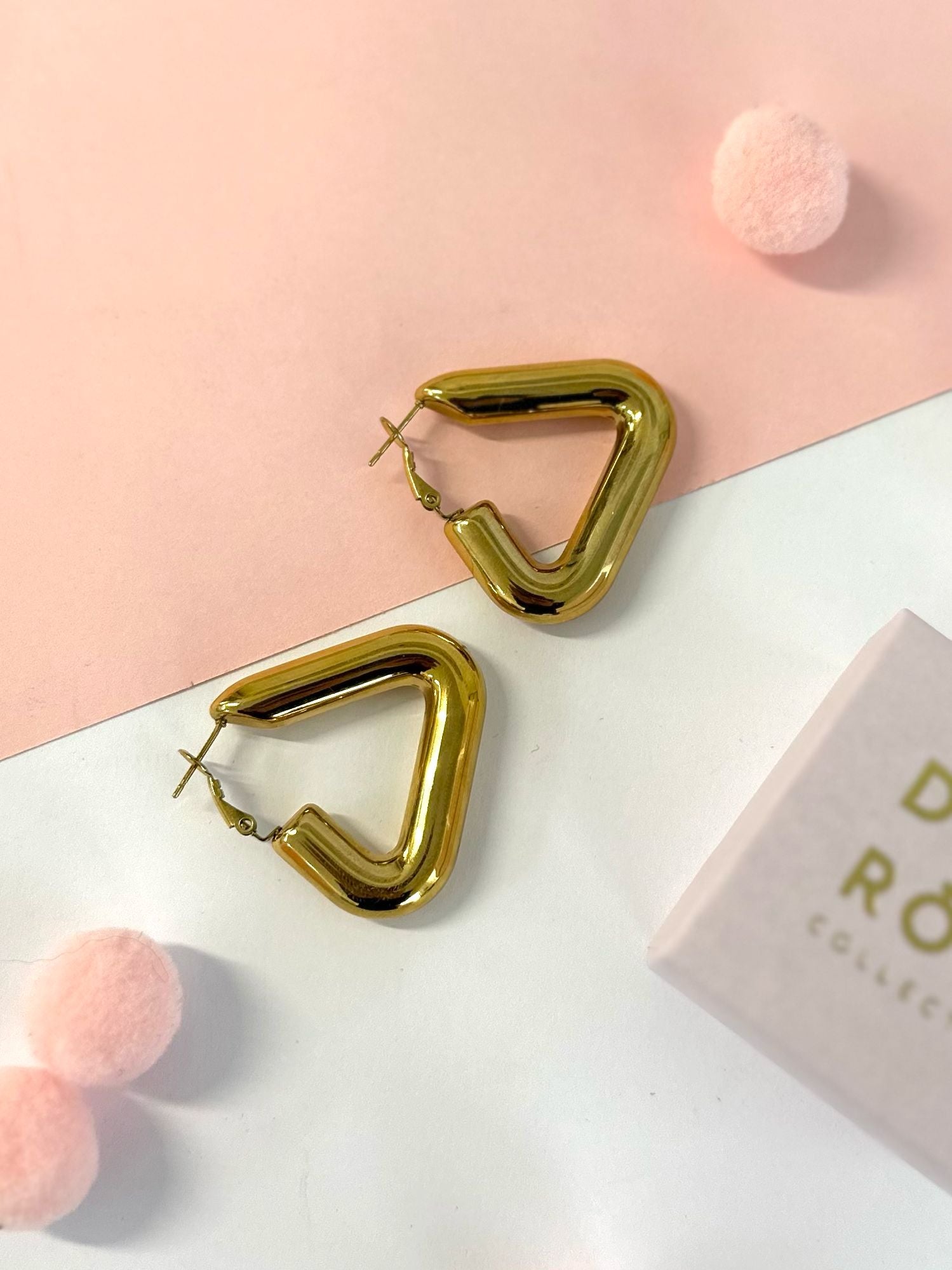 Orecchini maxi triangle bold