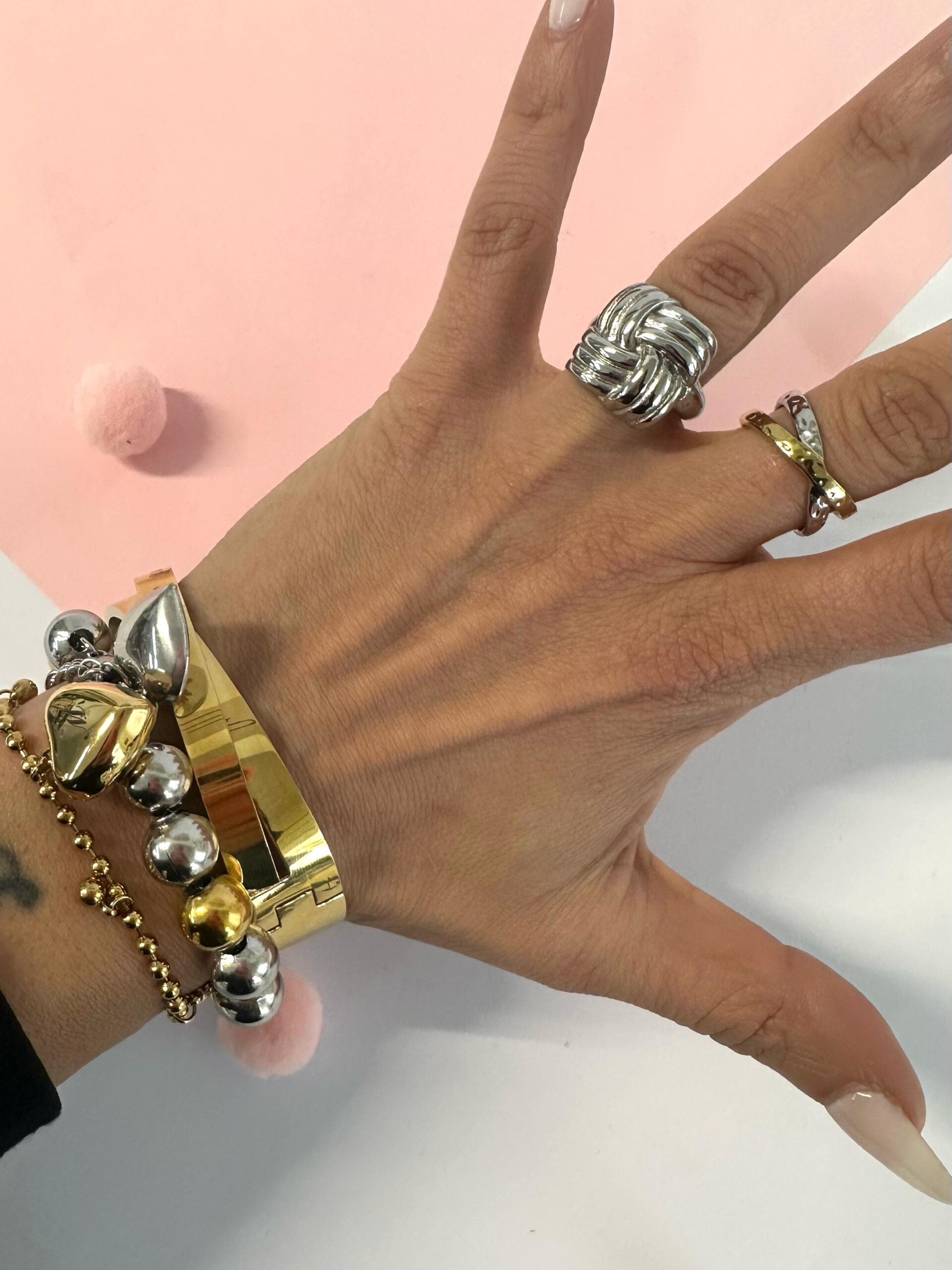 Anello intreccio quadrato