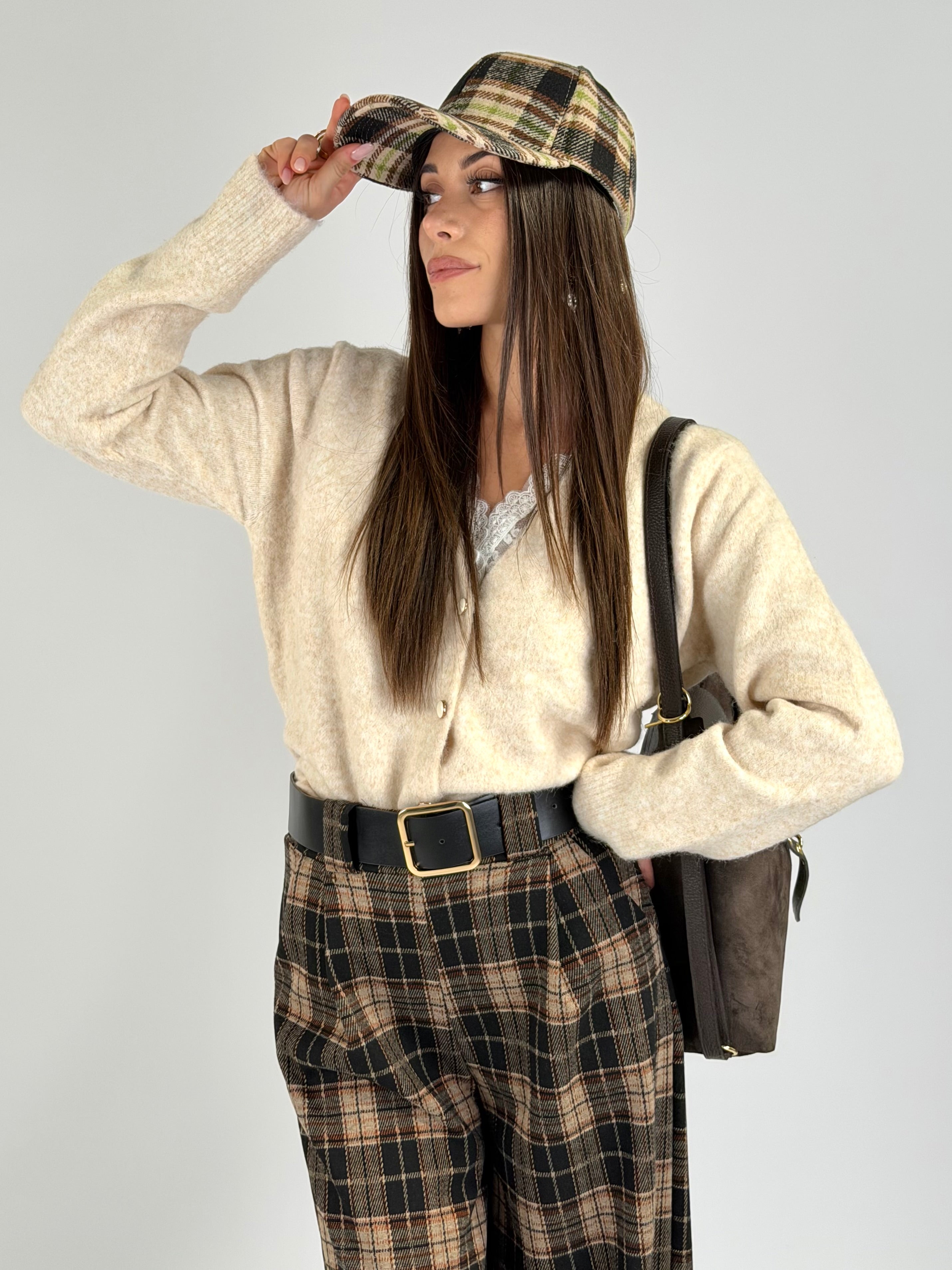 Maglia con pizzo sotto beige