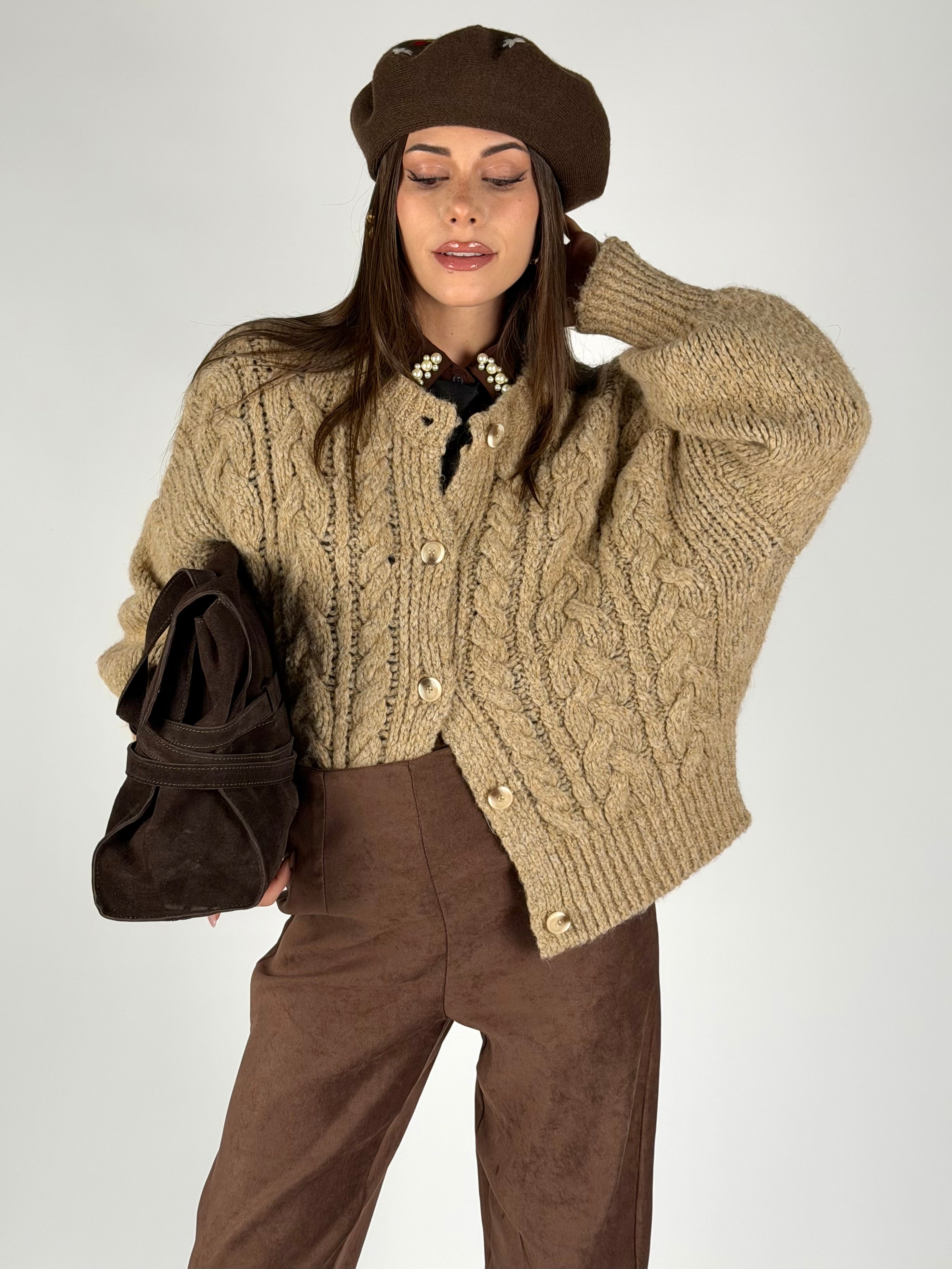 Maglia Cardigan bottoni treccia beige