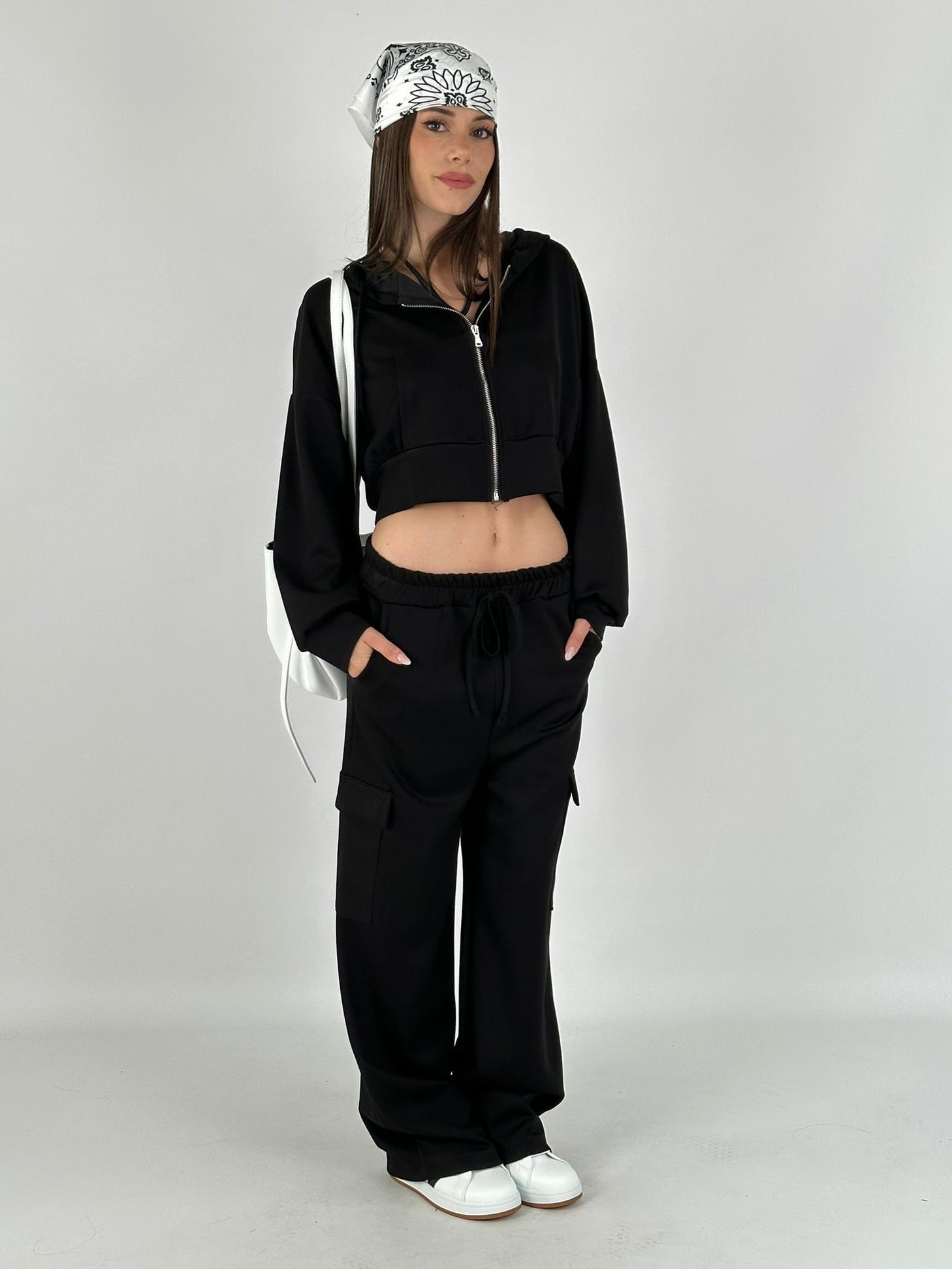 Tuta sportiva Saida nero