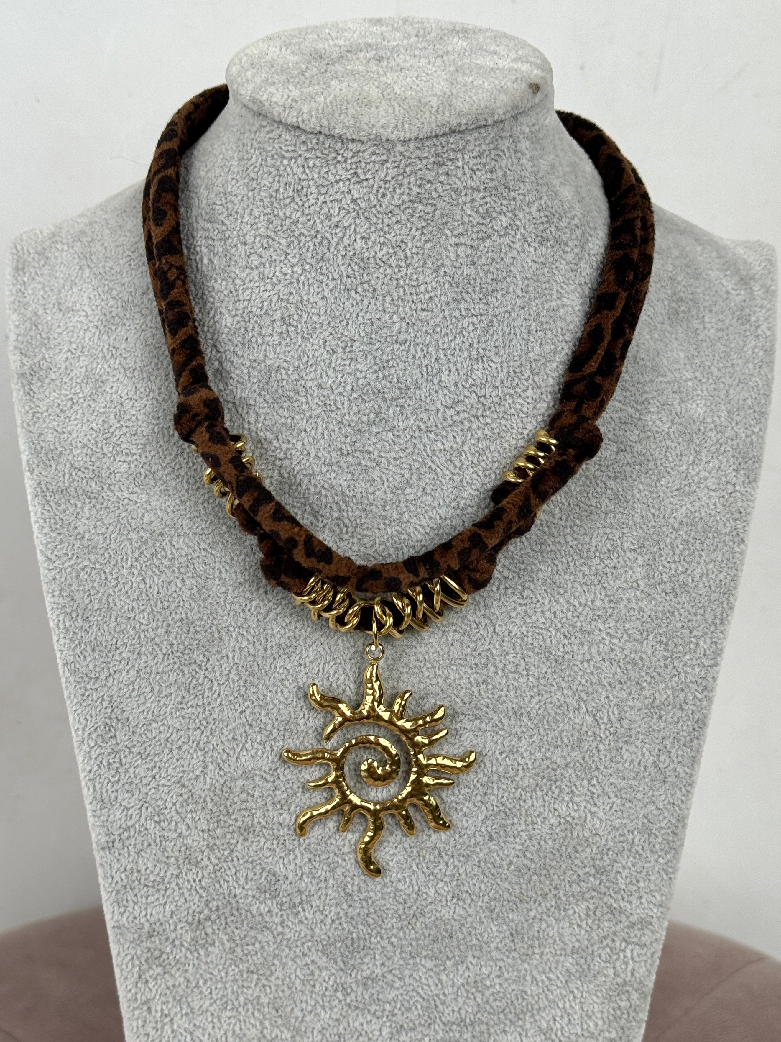 Collana corda leopardata sole