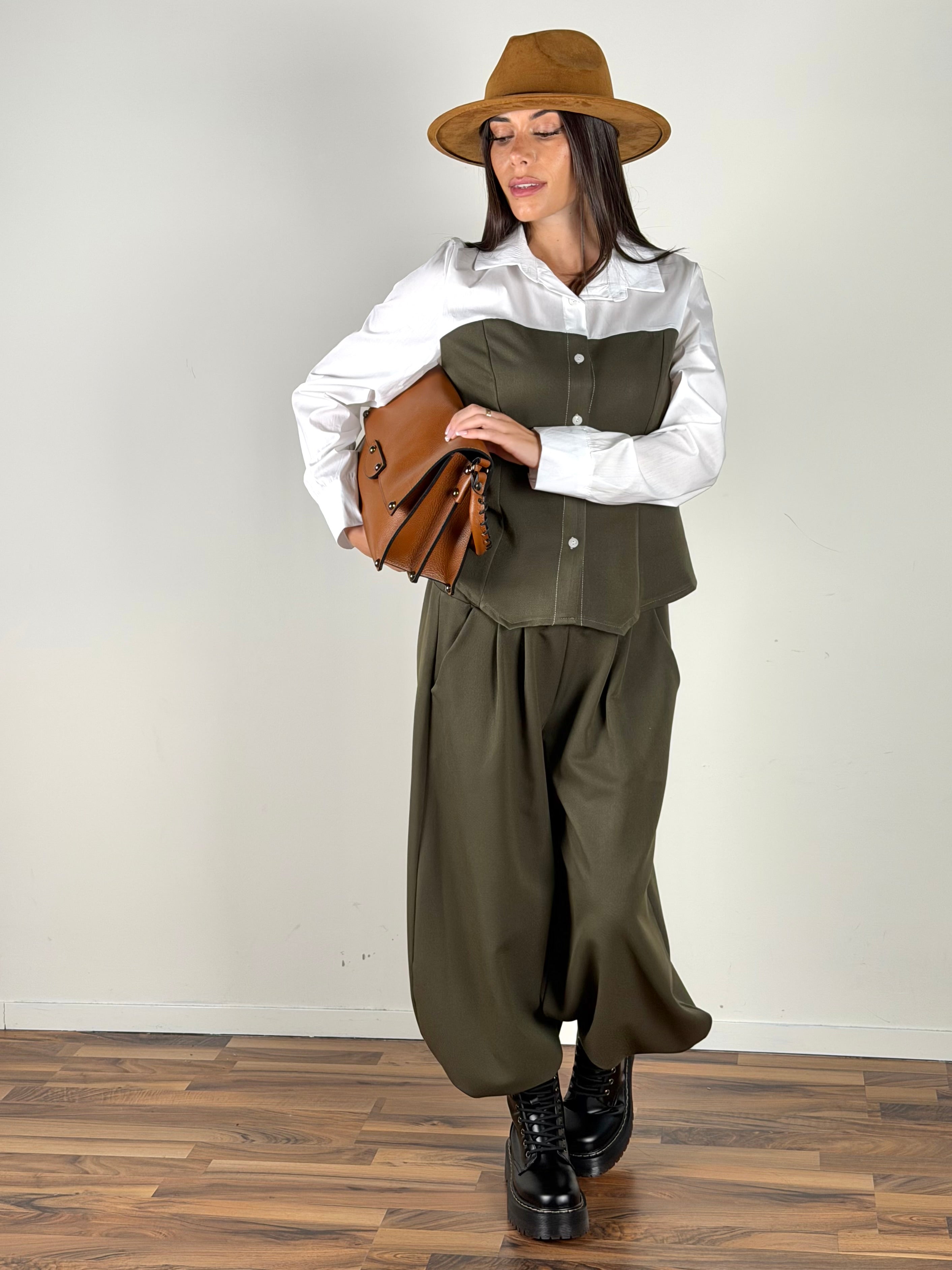 Pantalone completo kiss verde