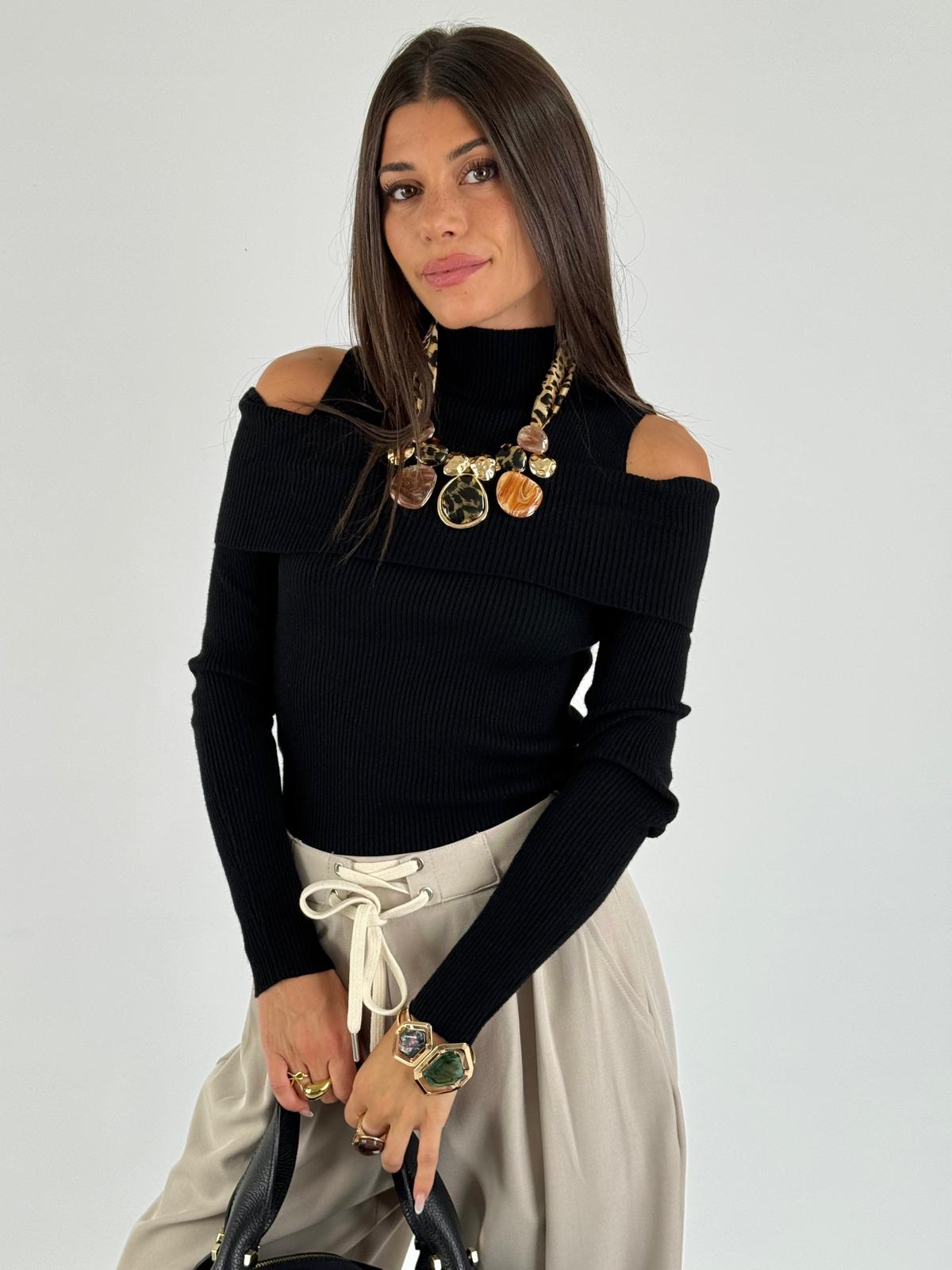 Maglia apertura spalla nera