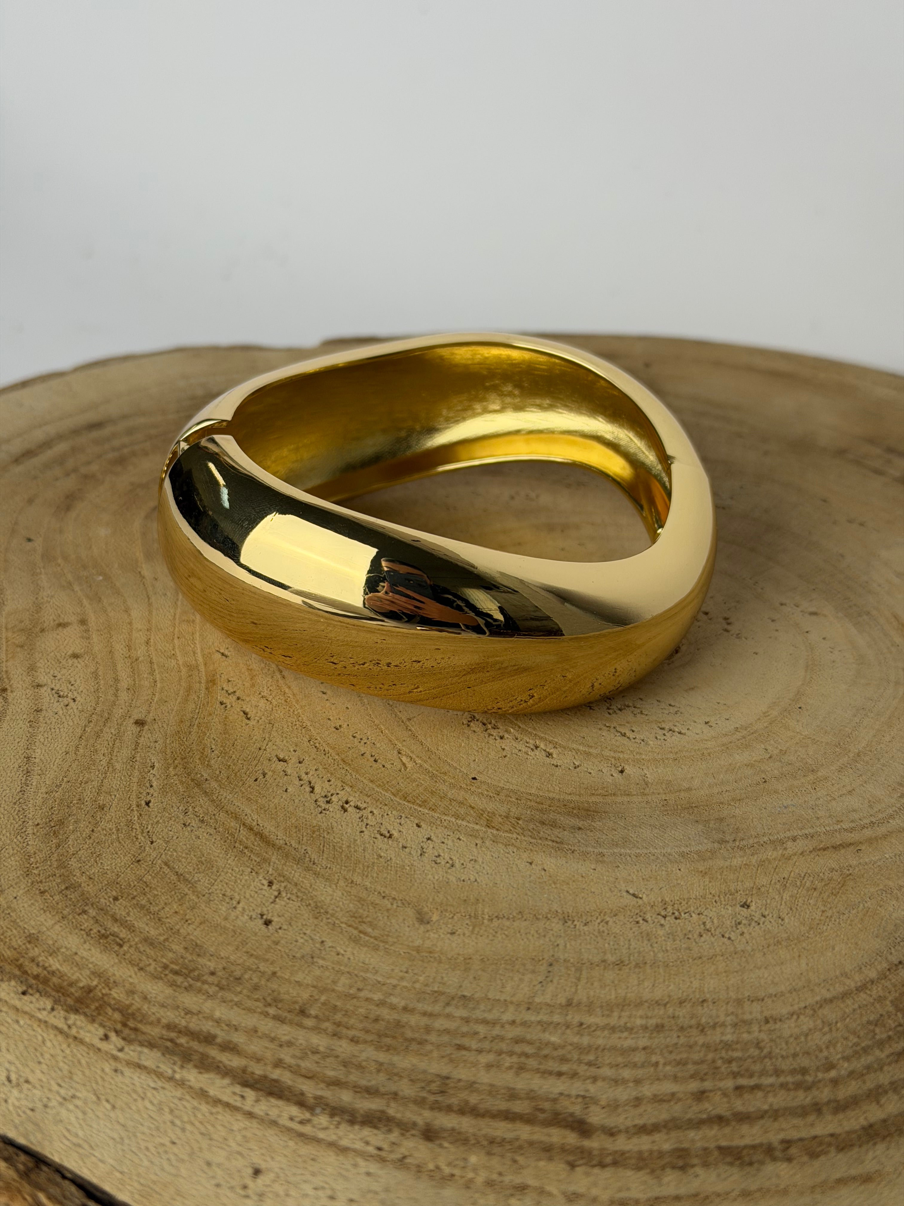 Bracciale rigido geometrico