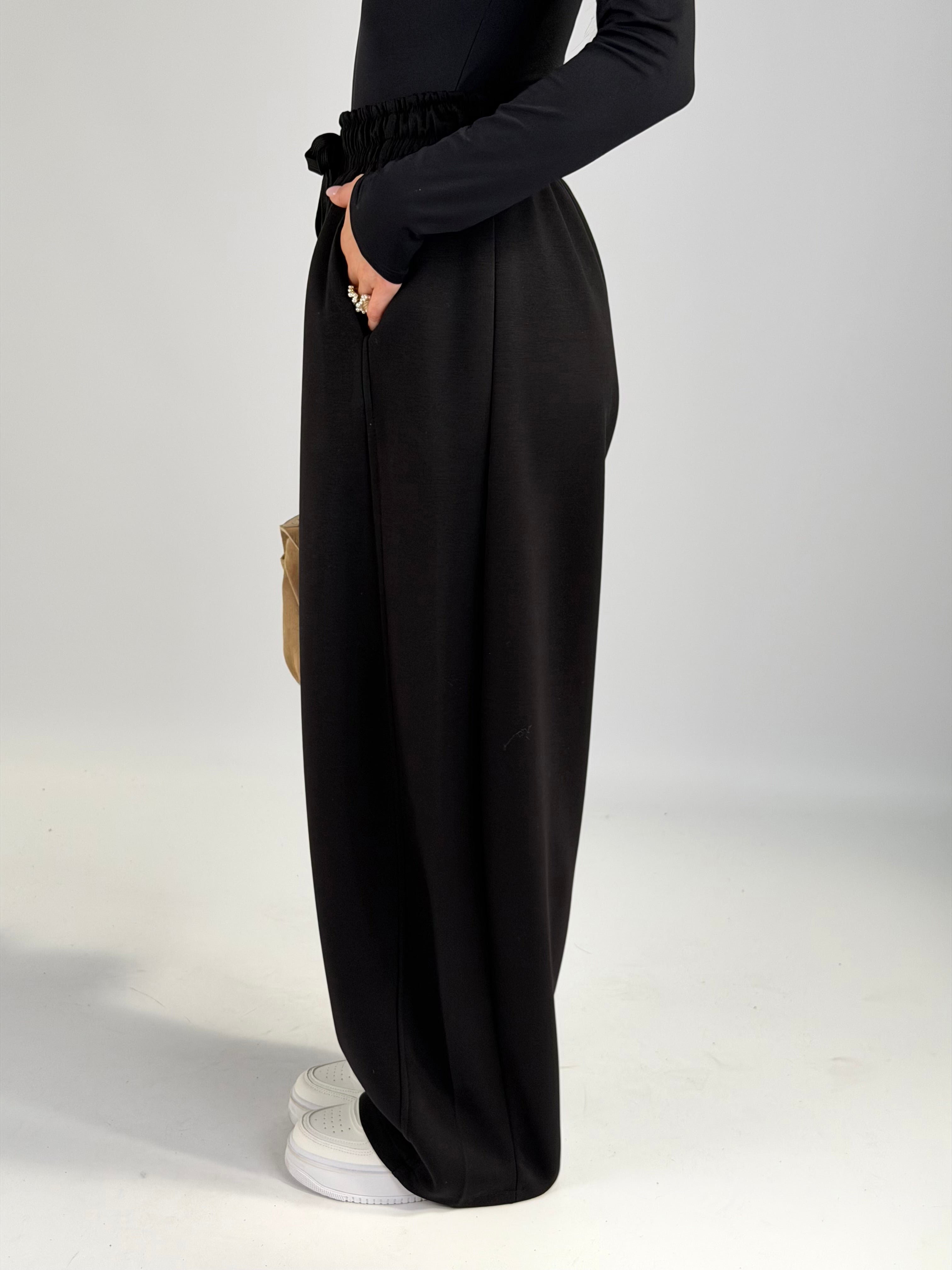 Pantalone tuta Evelyn nera