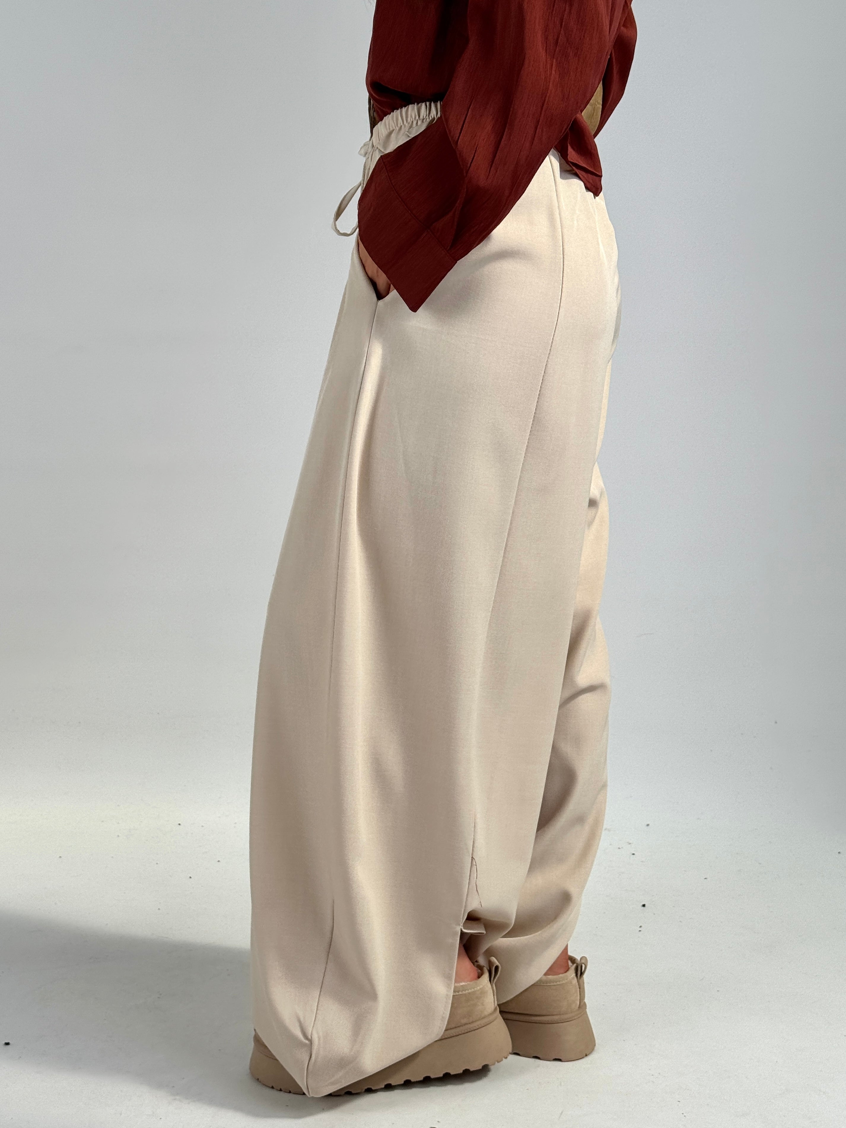 Pantalone spacchi beige