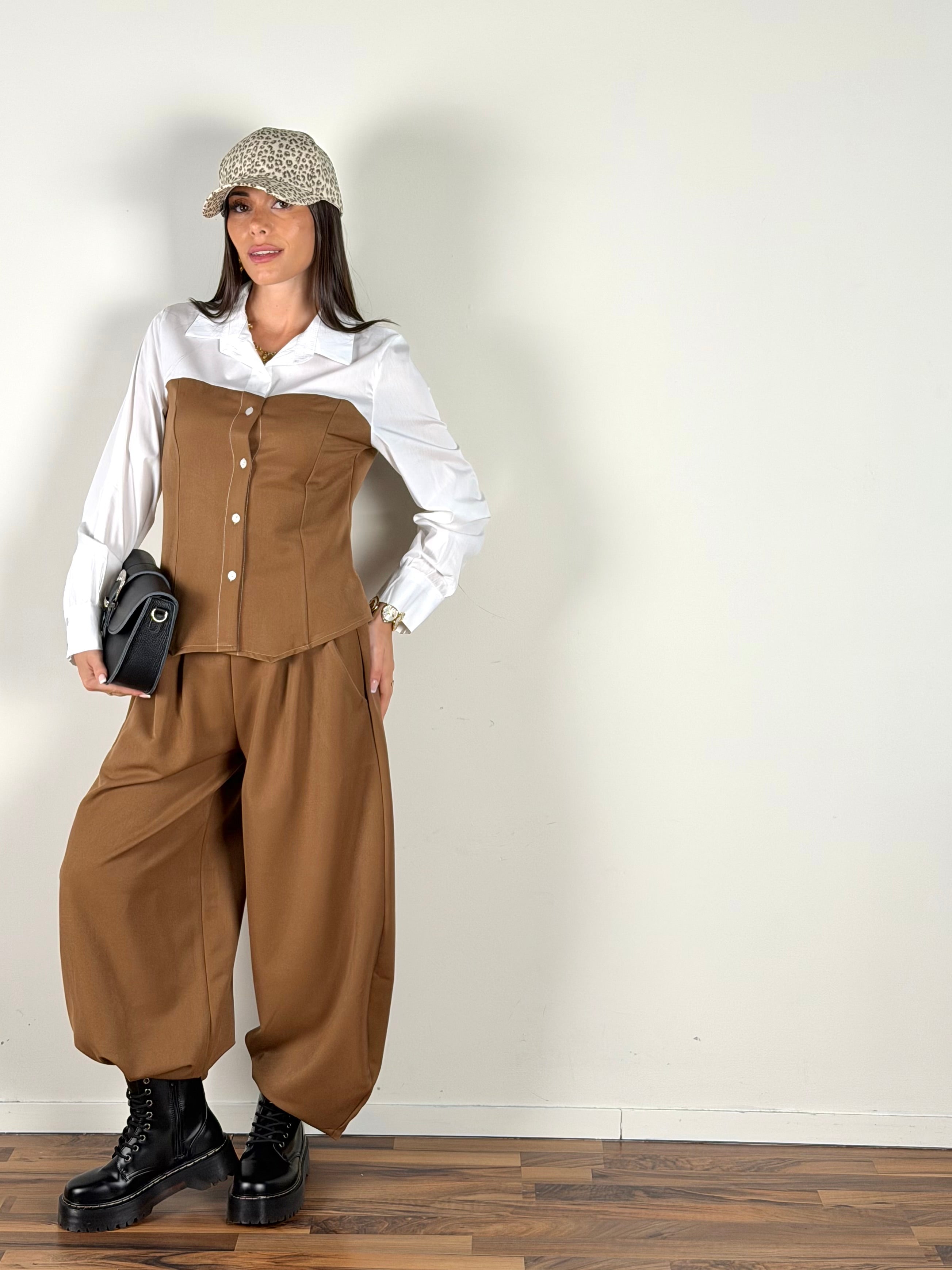 Pantalone completo kiss tabacco