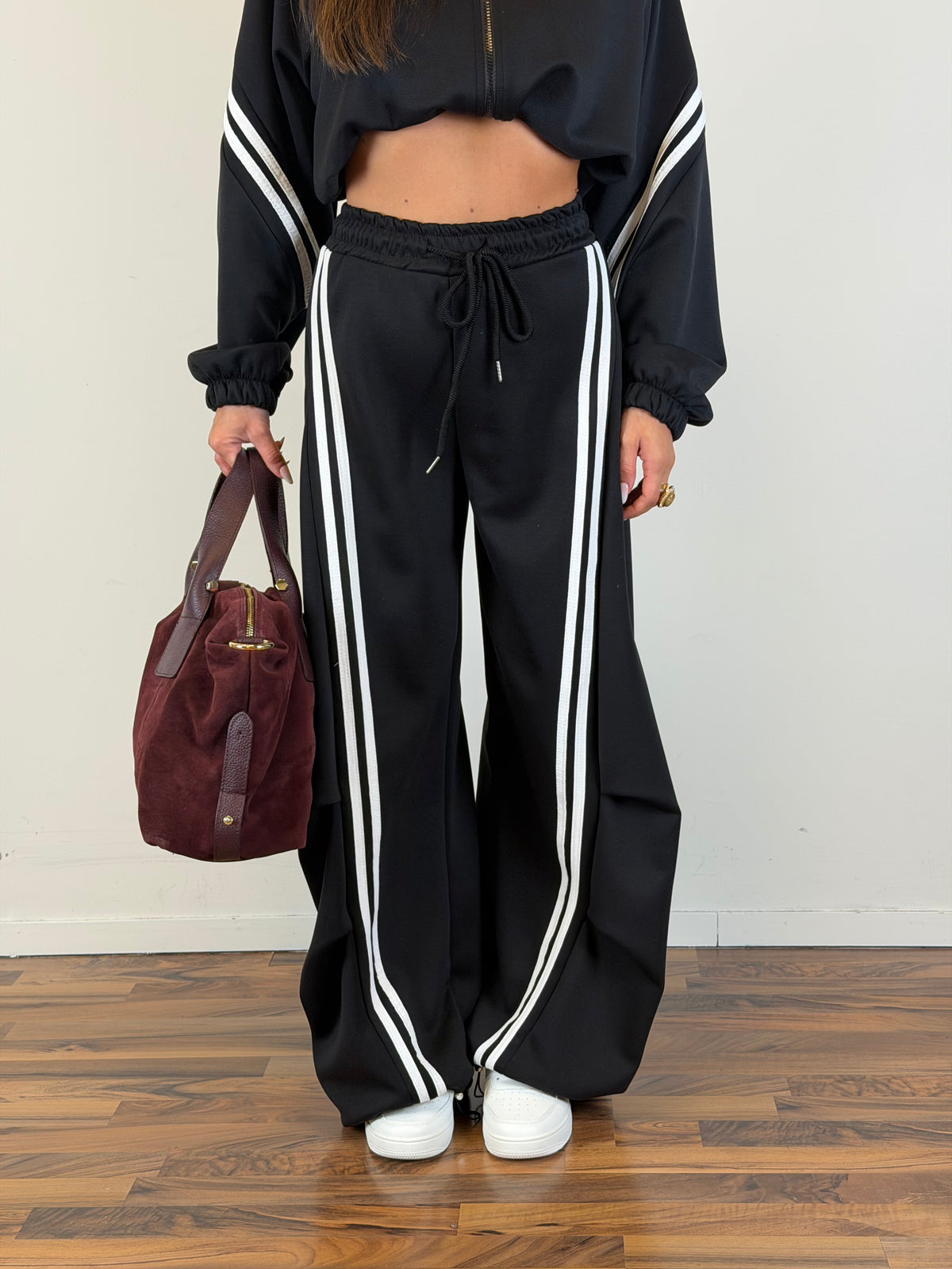 Pantalone tuta Yasmine nera