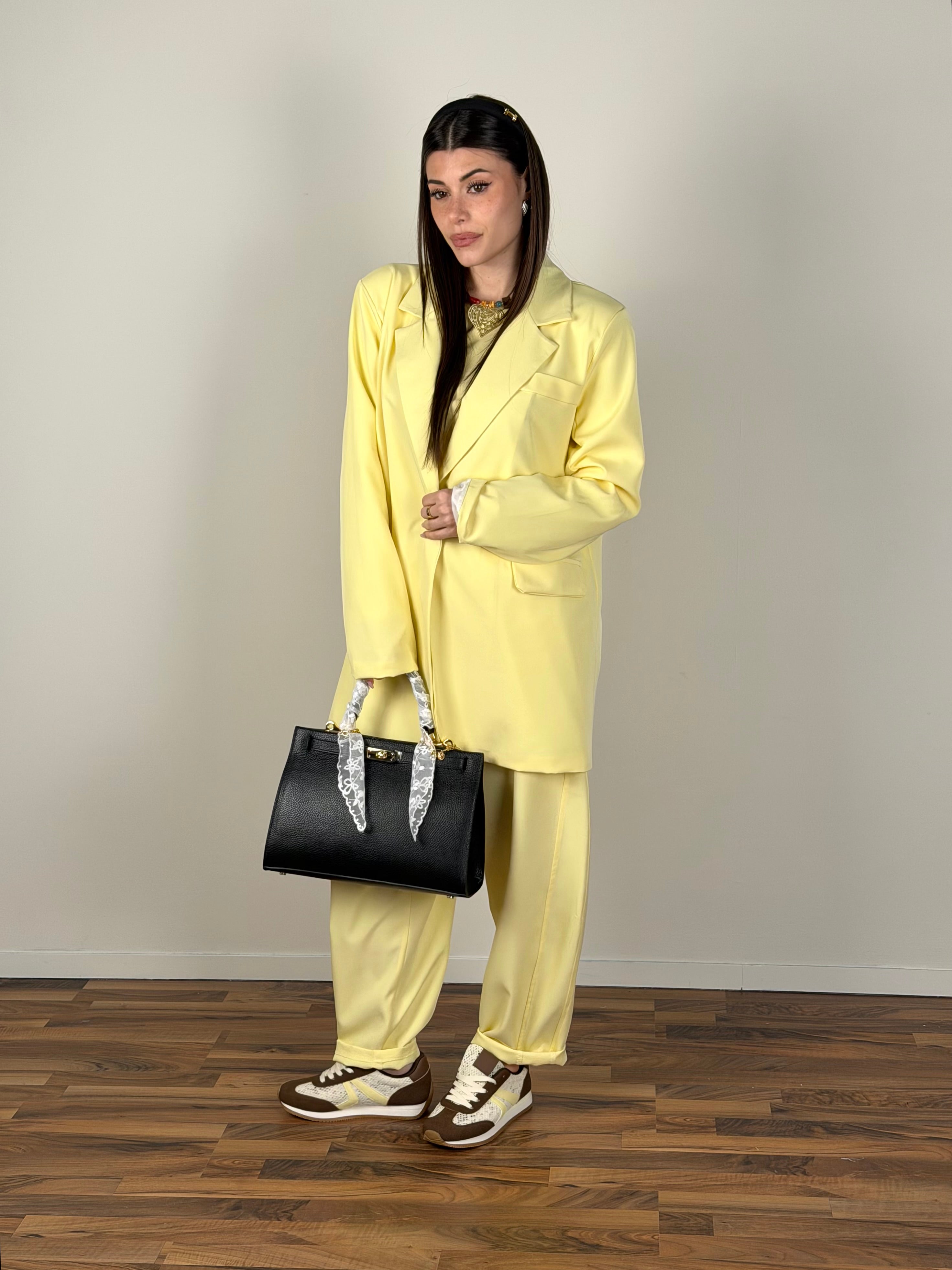 Completo Luana giallo