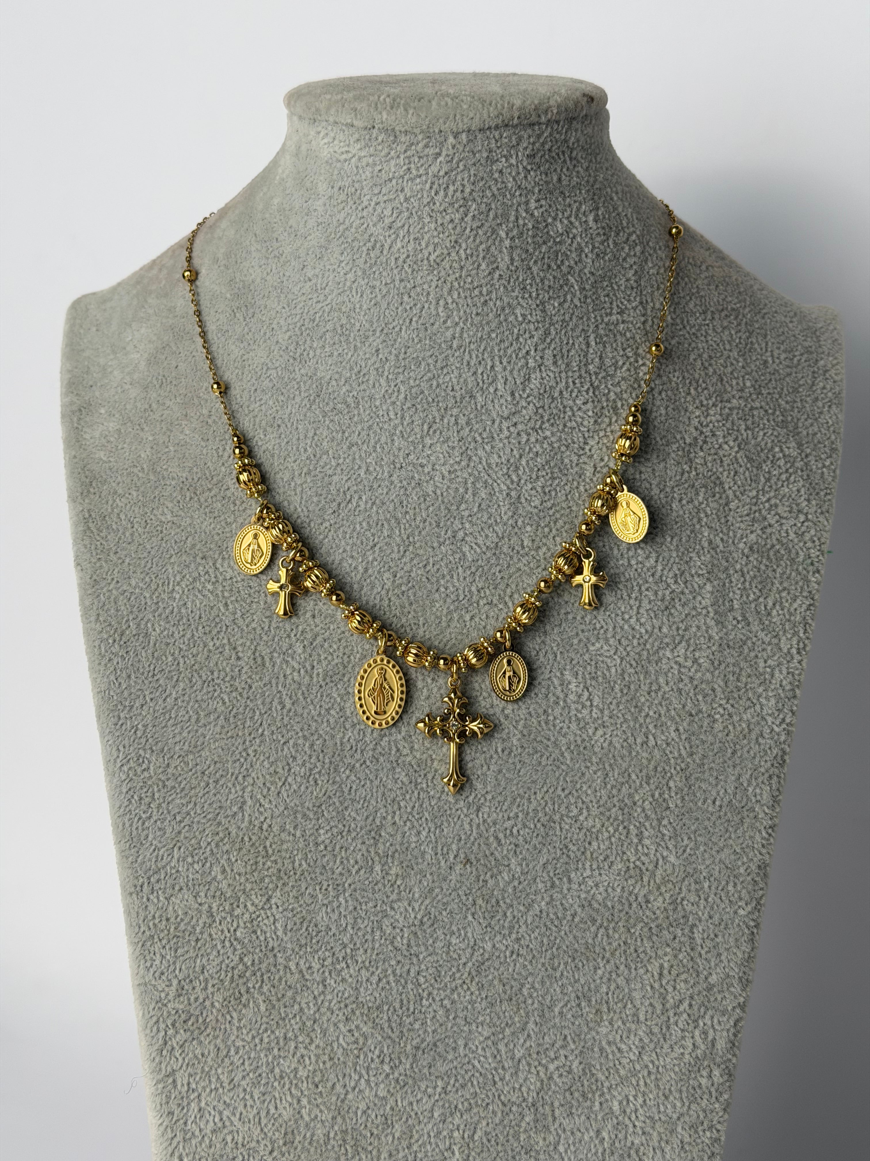 Collana ciondoli e croce - 2 colori