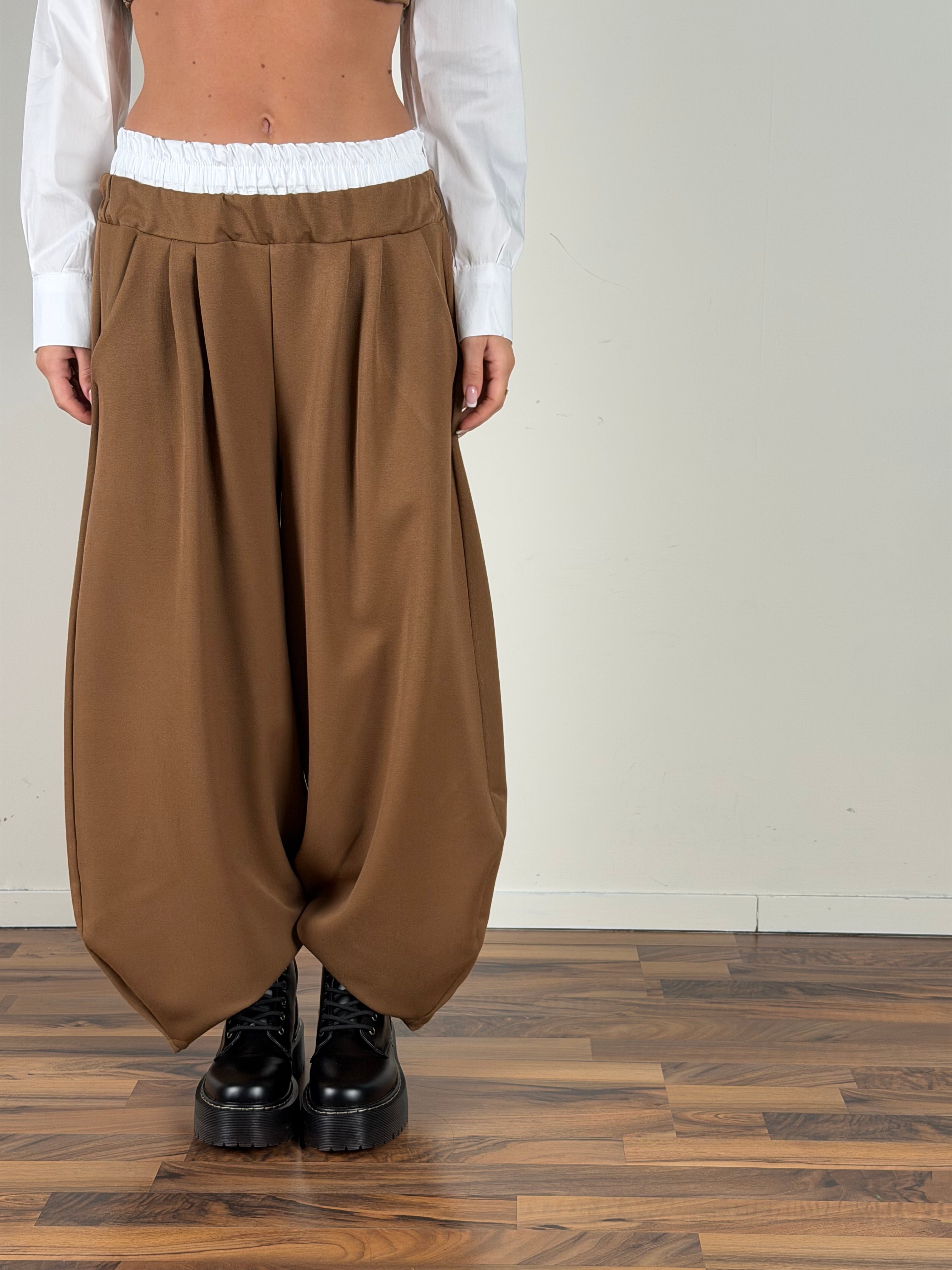 Pantalone completo kiss tabacco