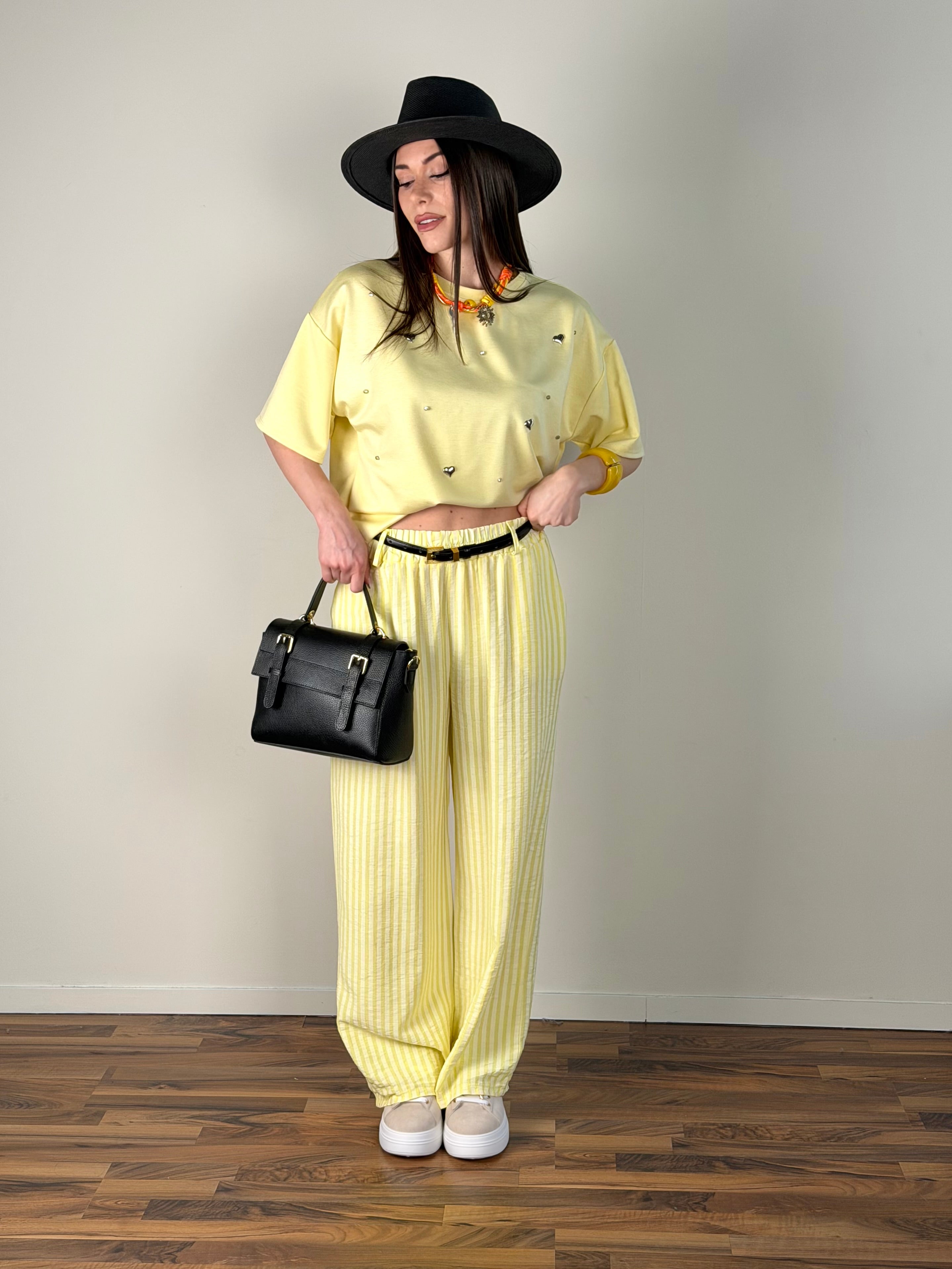 T-shirt Essenza gialla