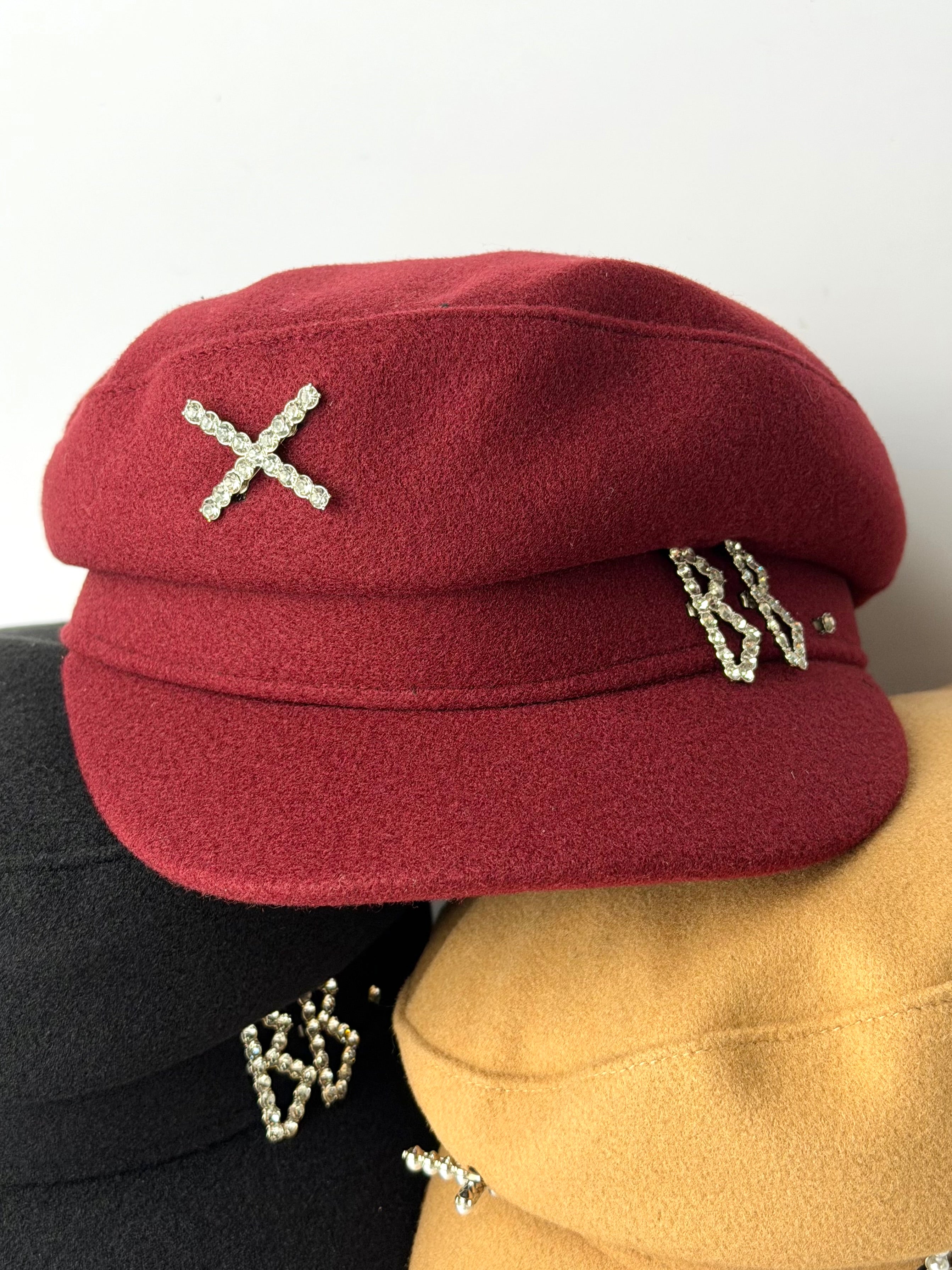 Cappello spille in panno - 3 colori