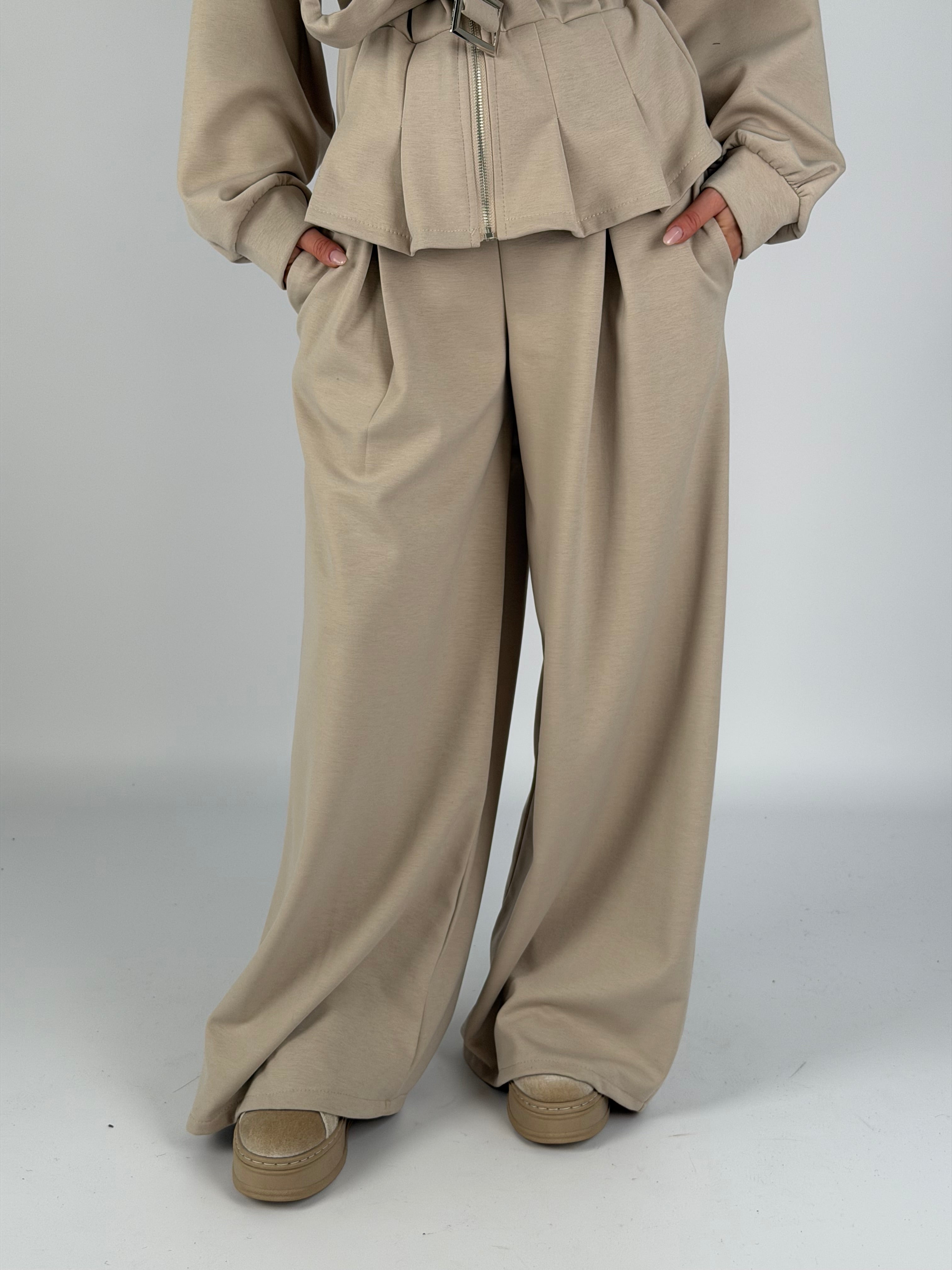 Tuta sportiva Anisa beige