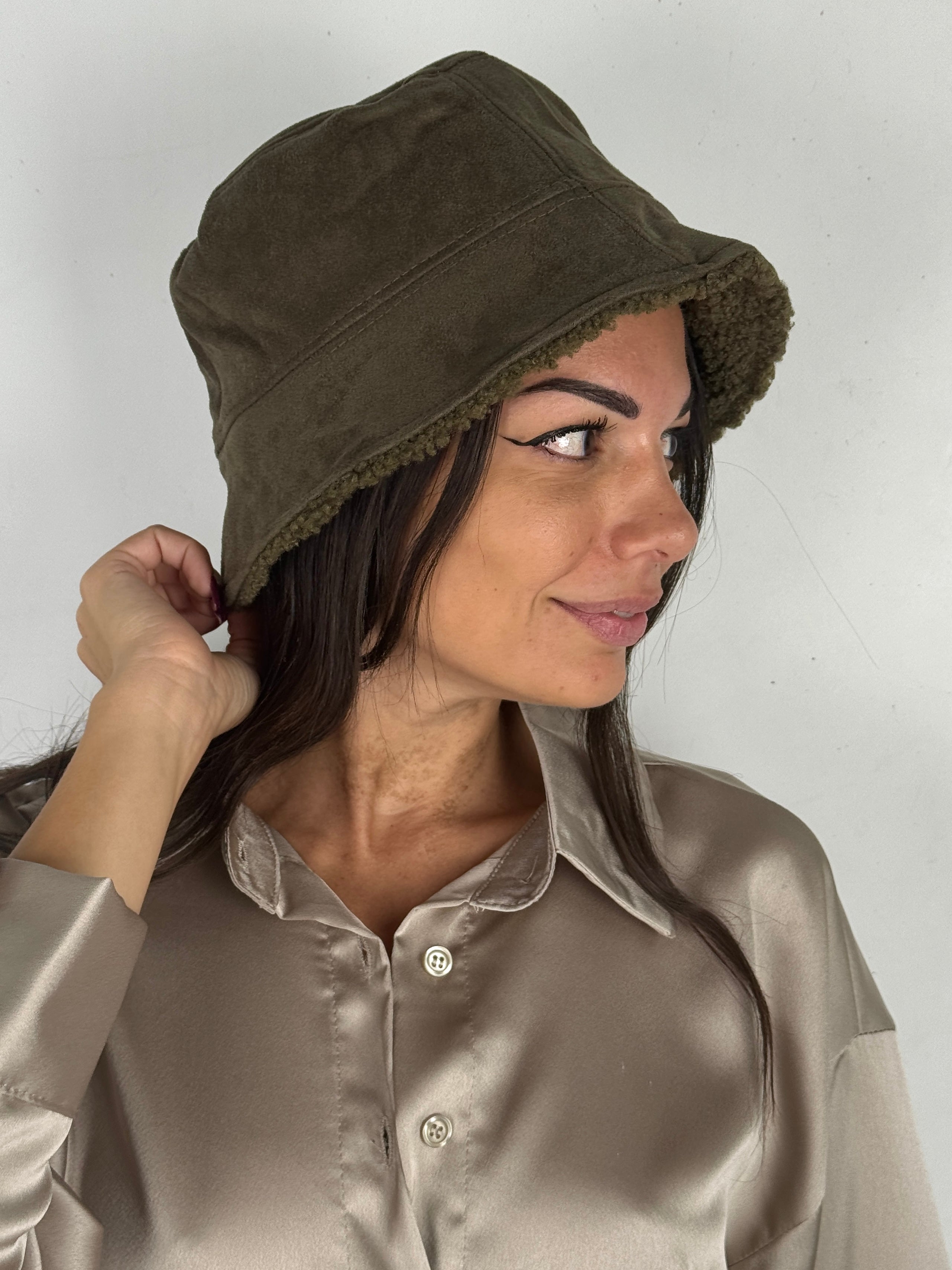 Cappello Giulia reversibile - 5 colori