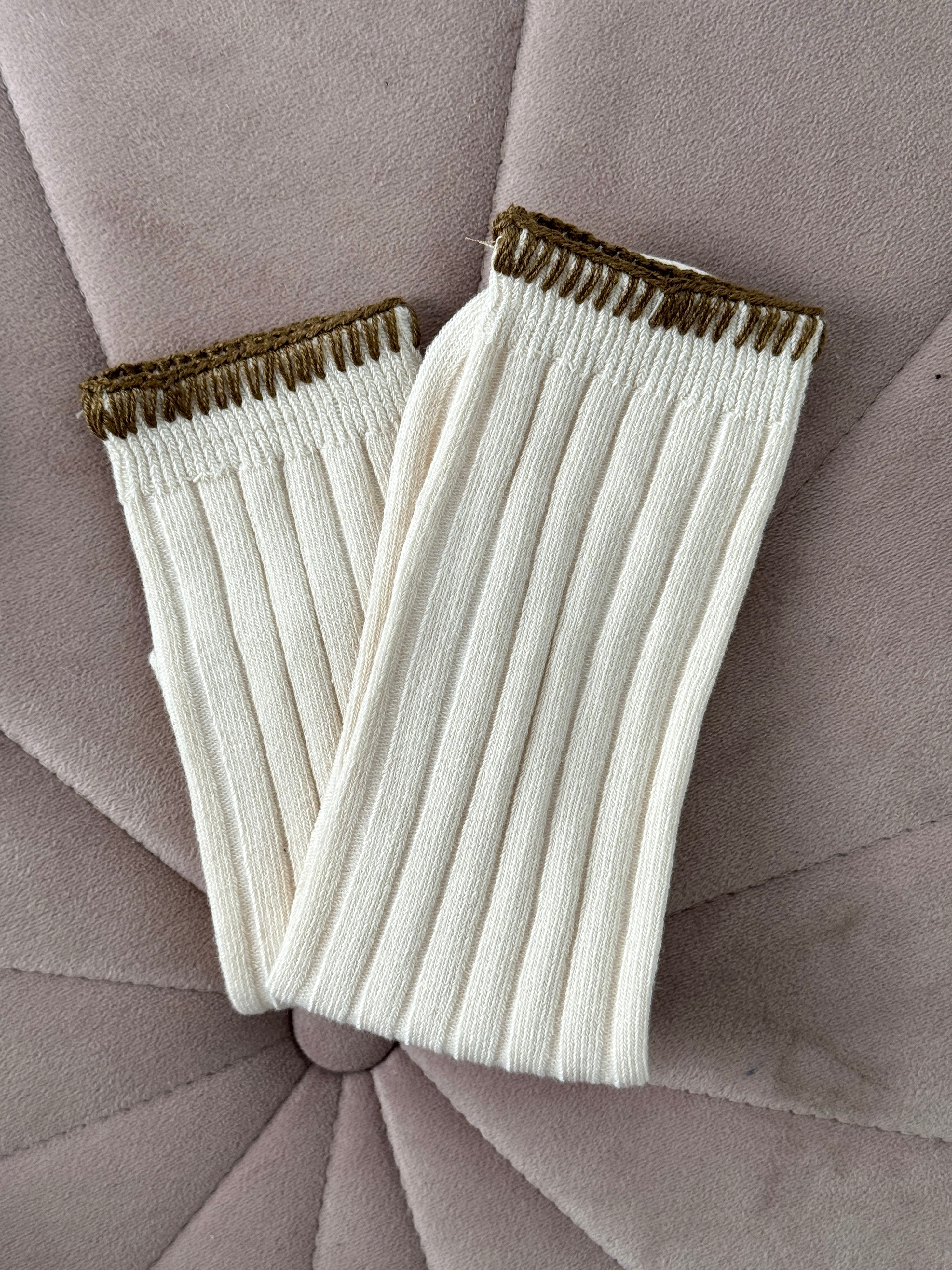 Calzino con volant - 4 colori