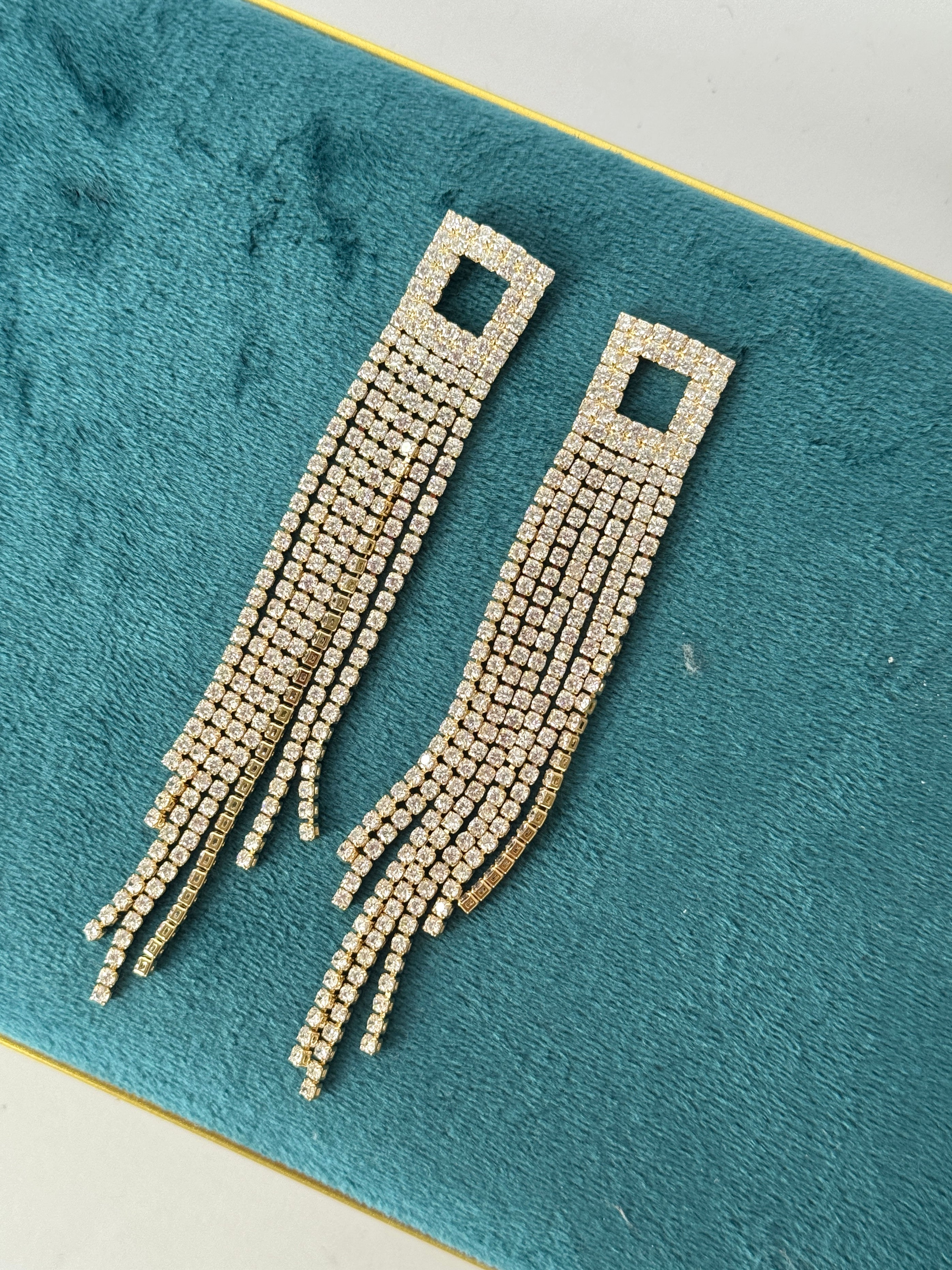 Orecchini filo zirconi - 2 colori