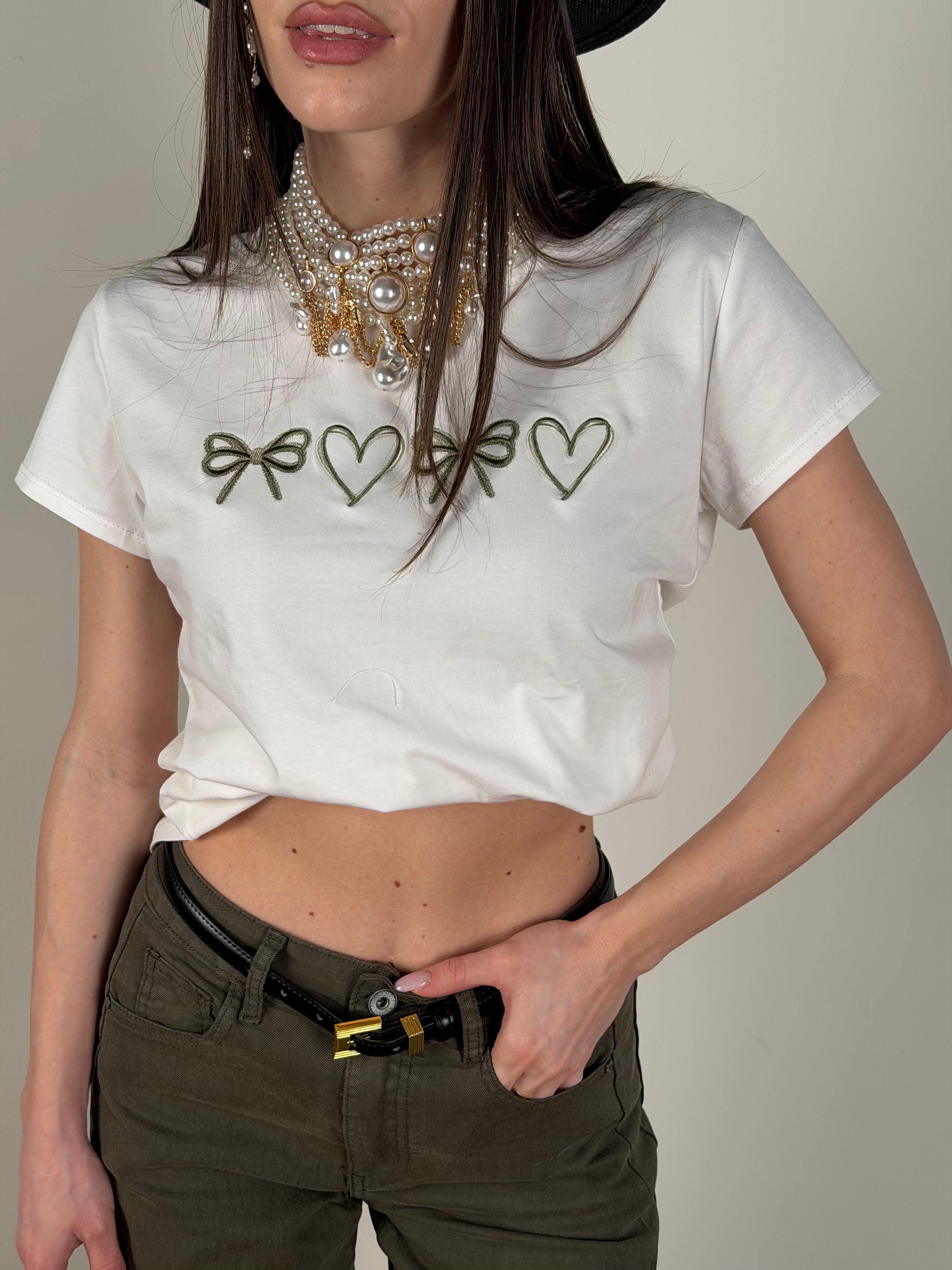 T-shirt fiocchi e cuori