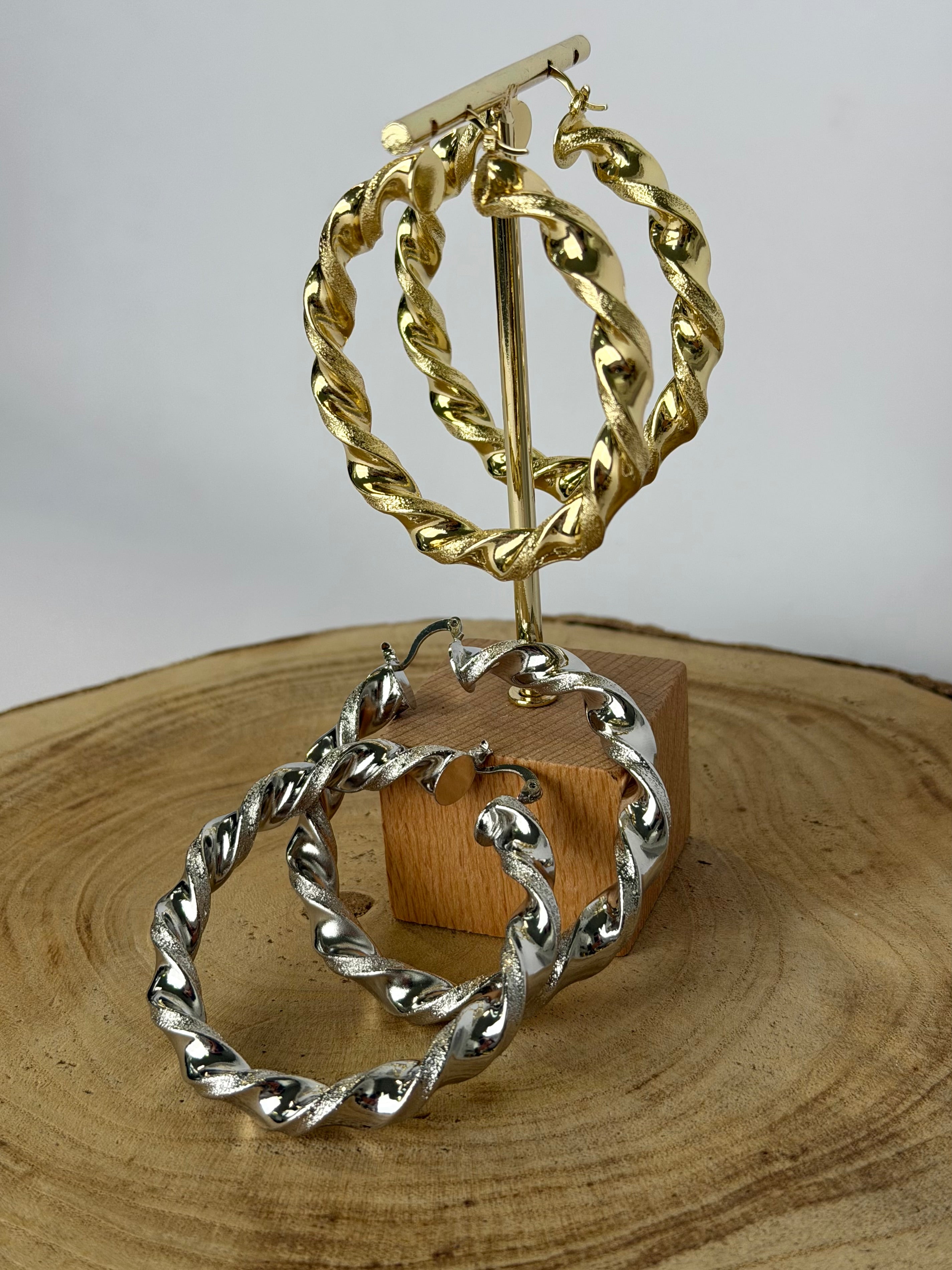 Orecchini maxi cerchio intrecciati - 2 colori