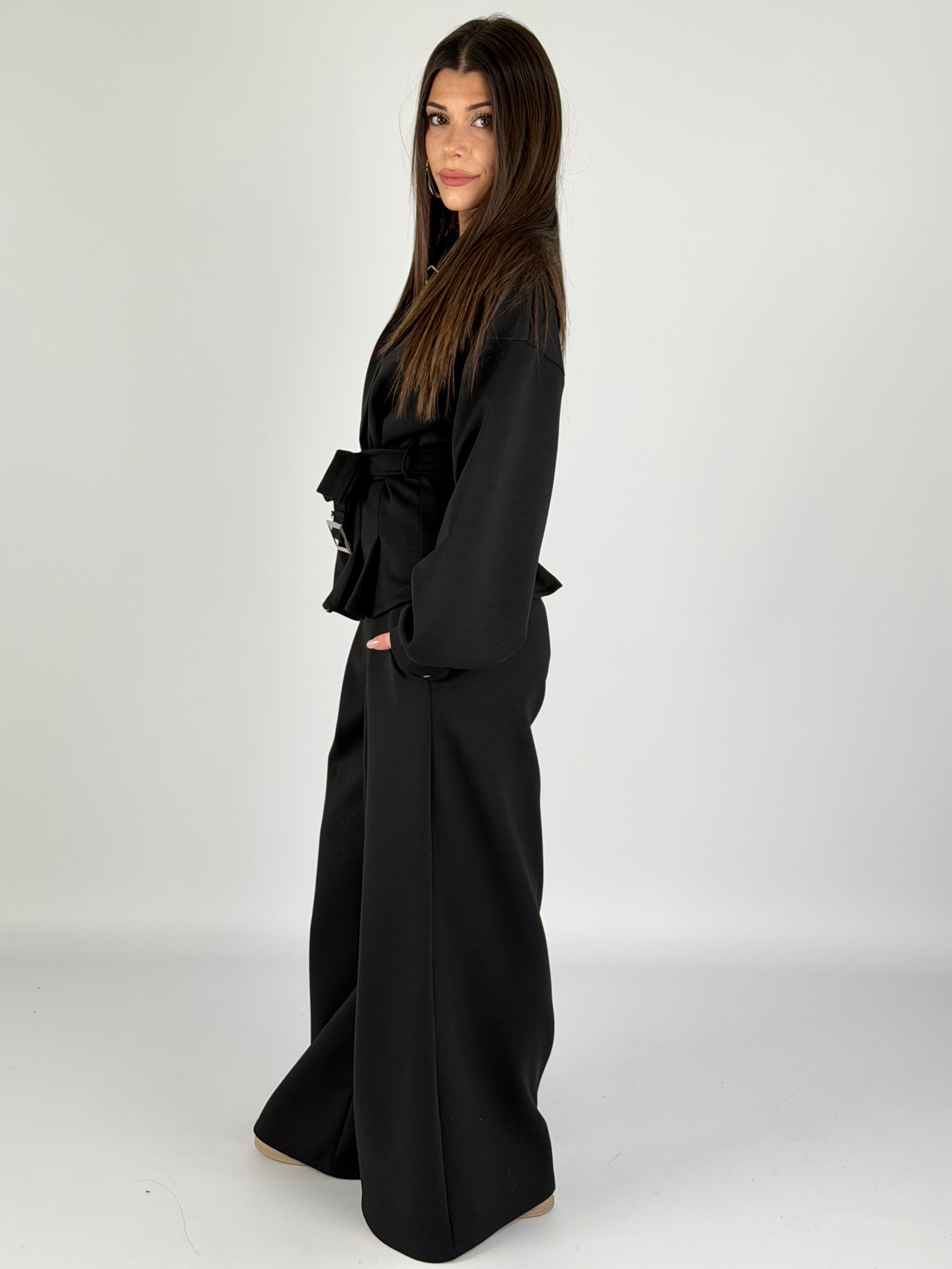 Tuta sportiva Anisa nera