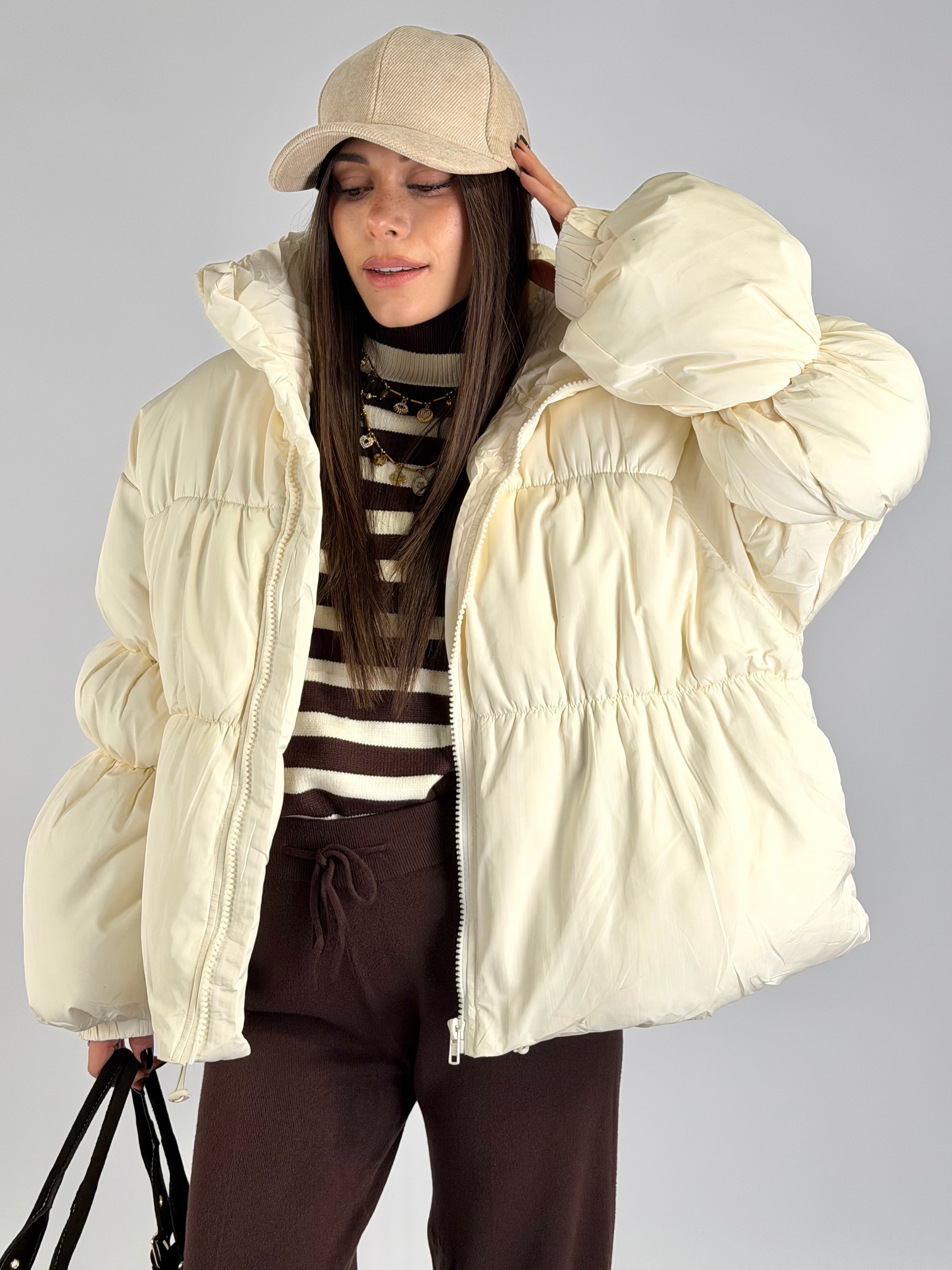 Piumino manica sbuffo beige