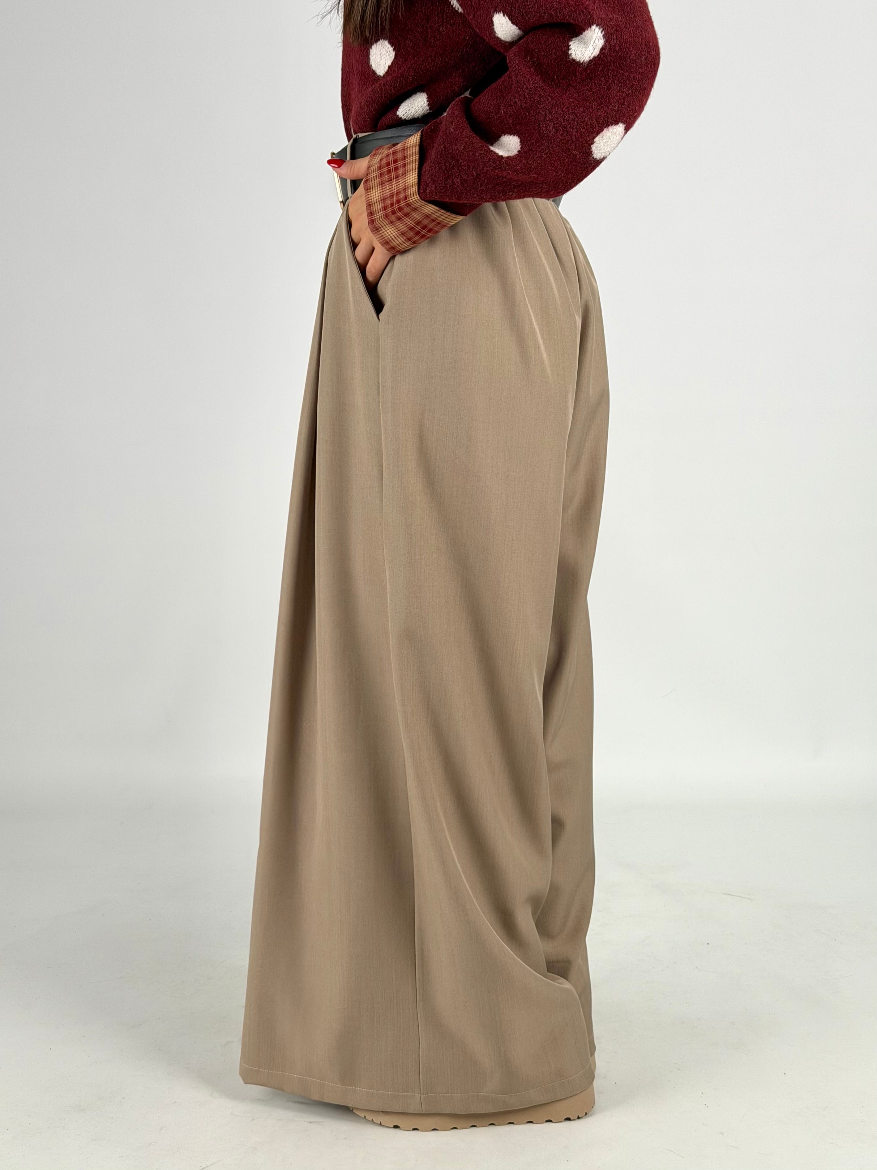 Pantalone palazzo con cinta beige