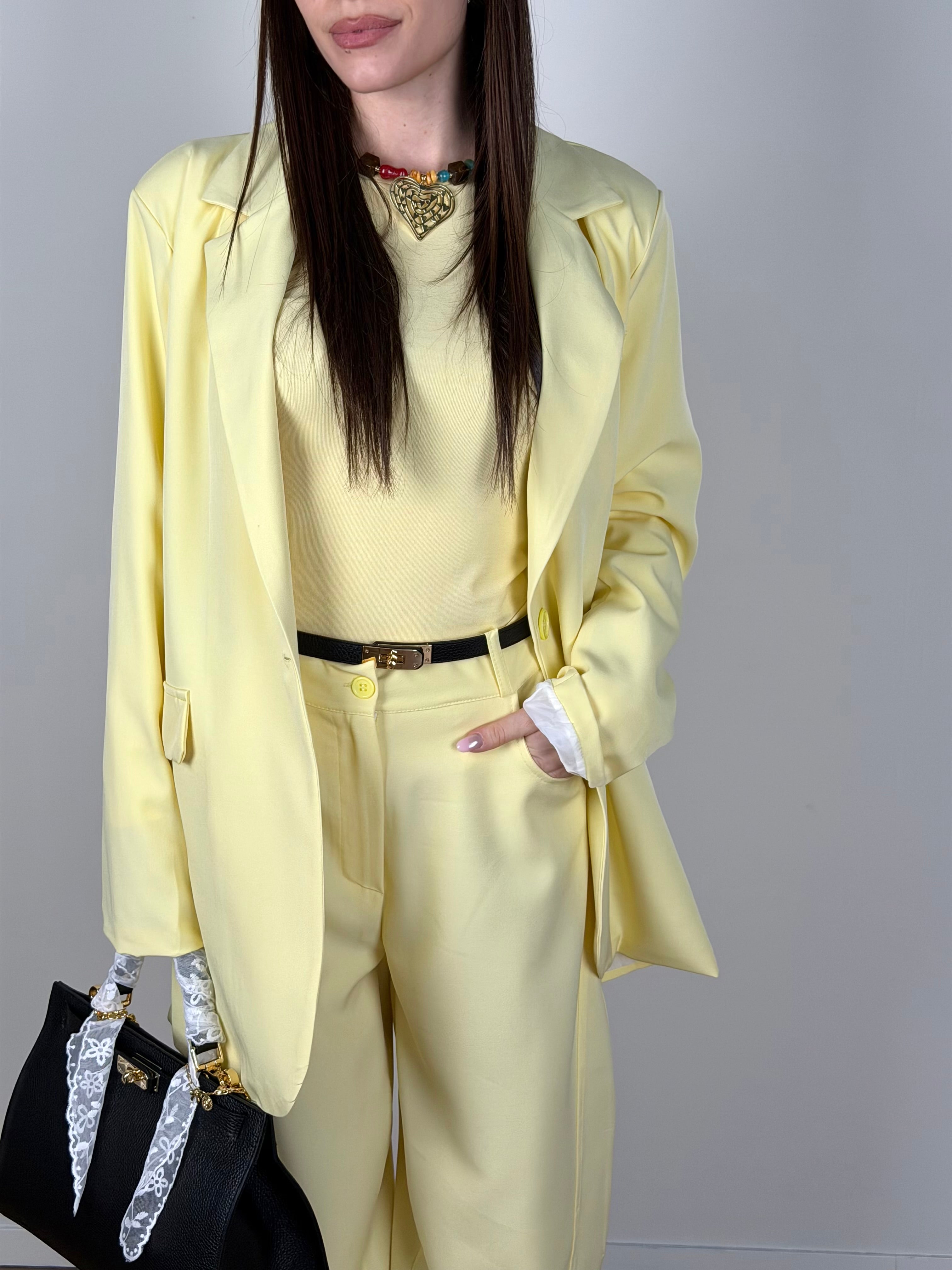Completo Luana giallo
