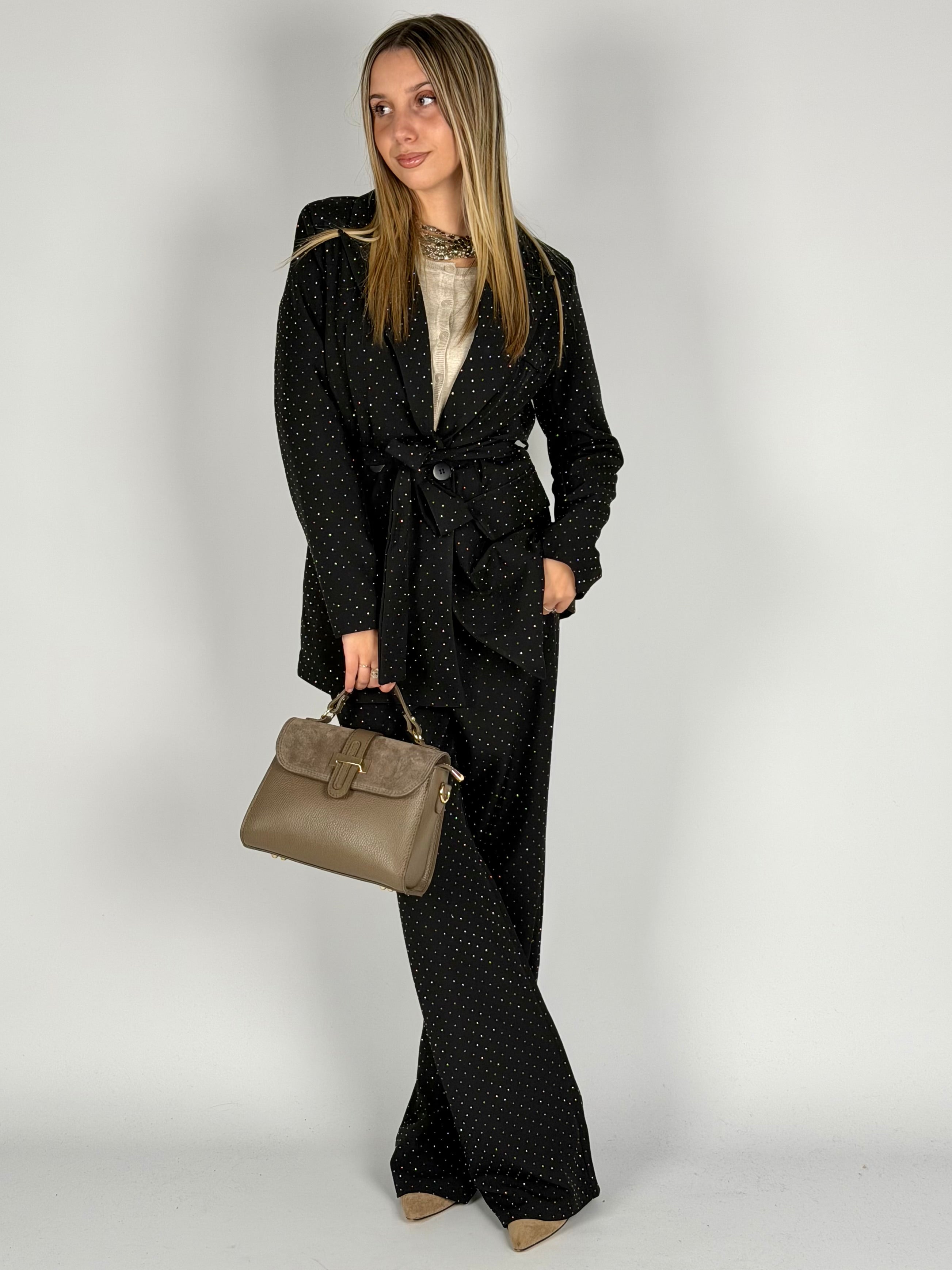 Completo zirconi nero