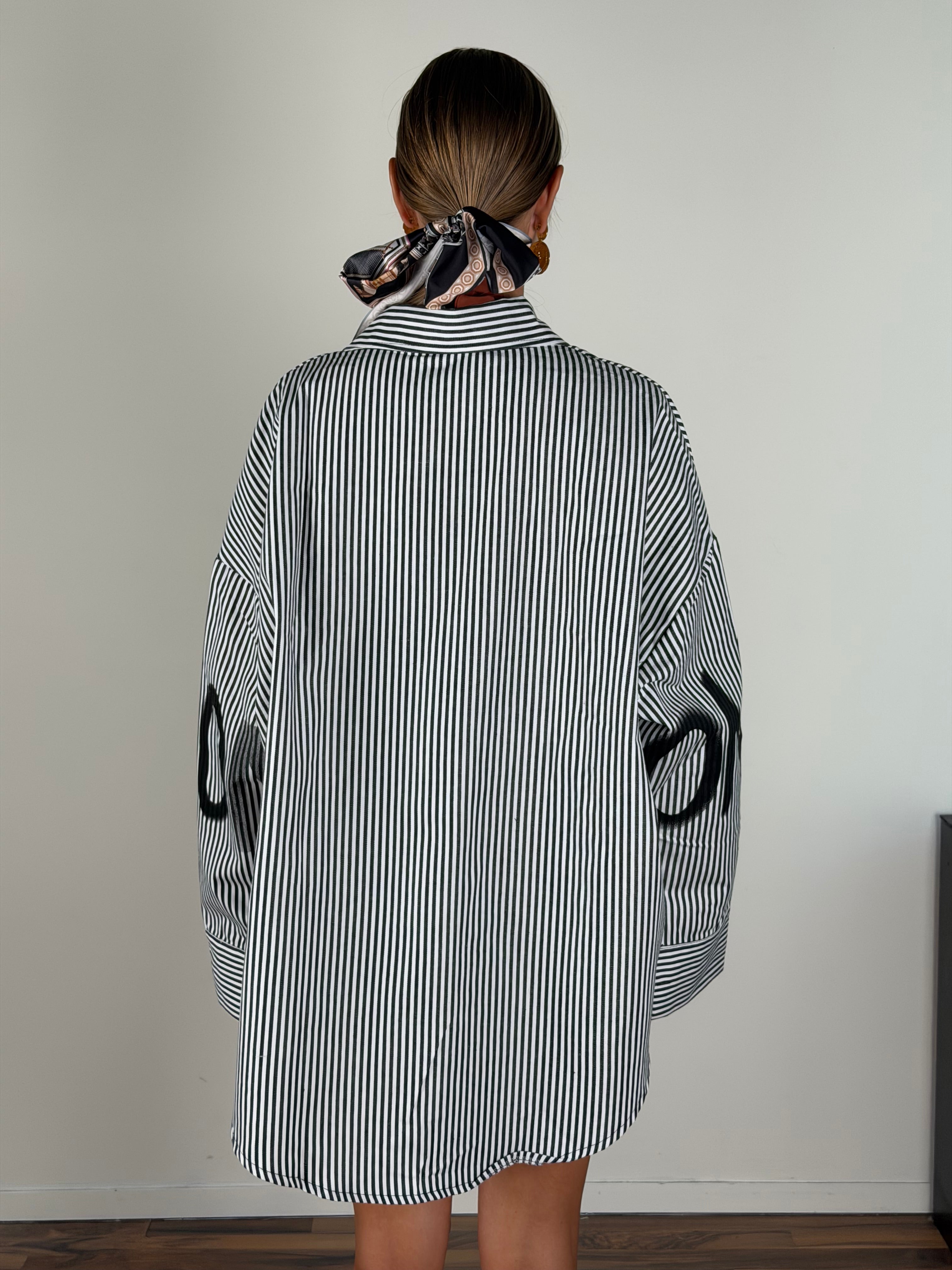 Camicia over Street nera