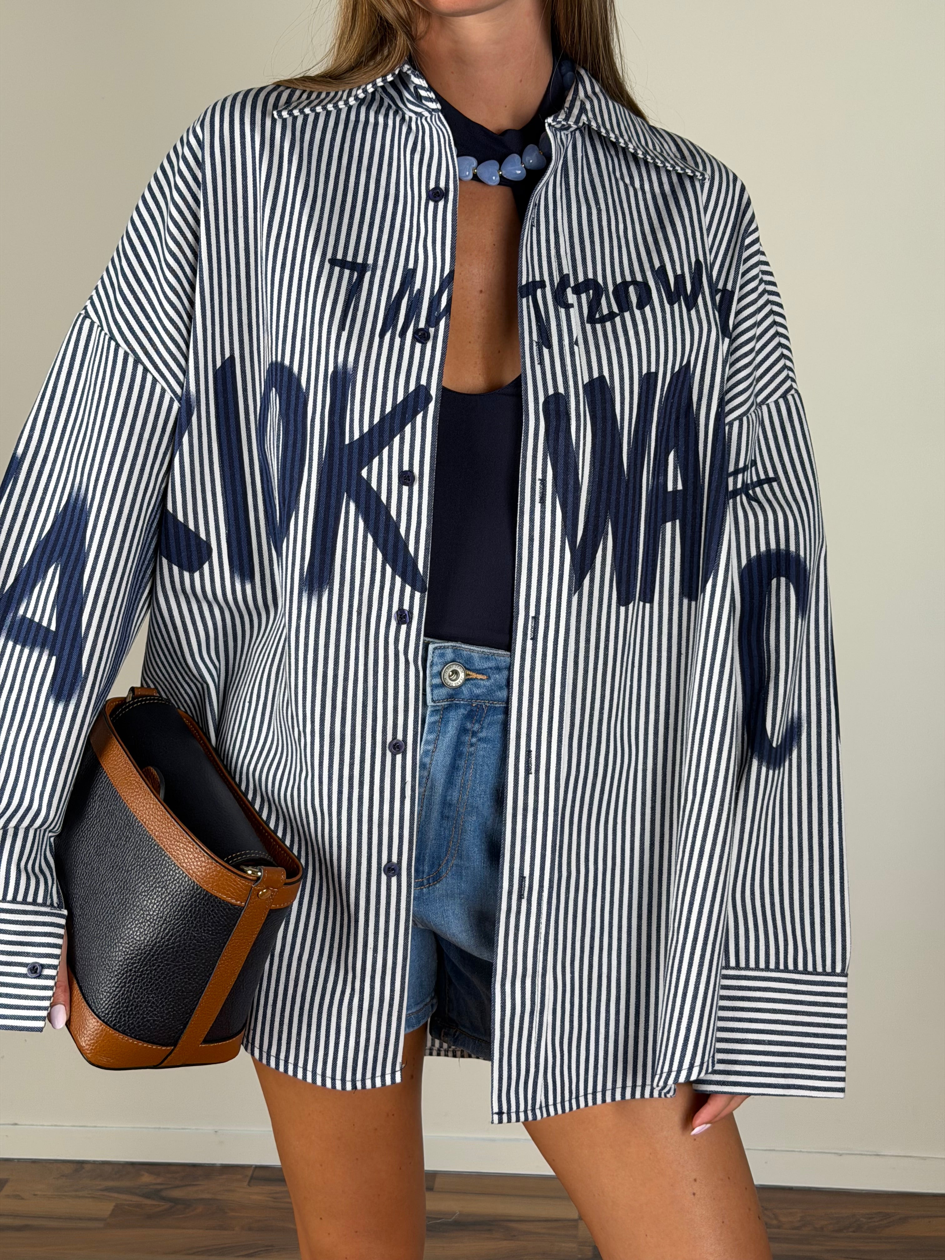 Camicia over Street blu