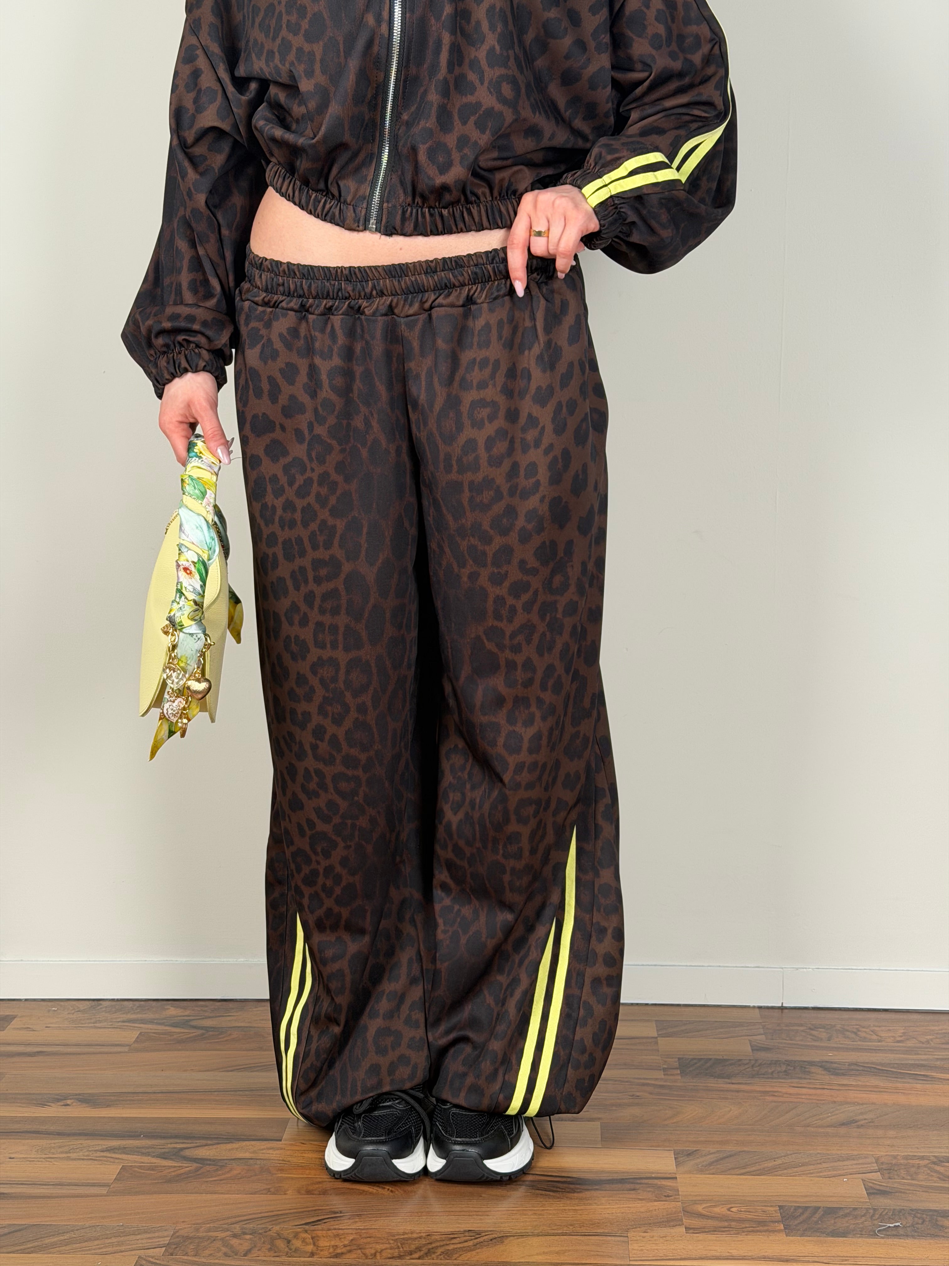 Tuta Sportiva animalier gialla