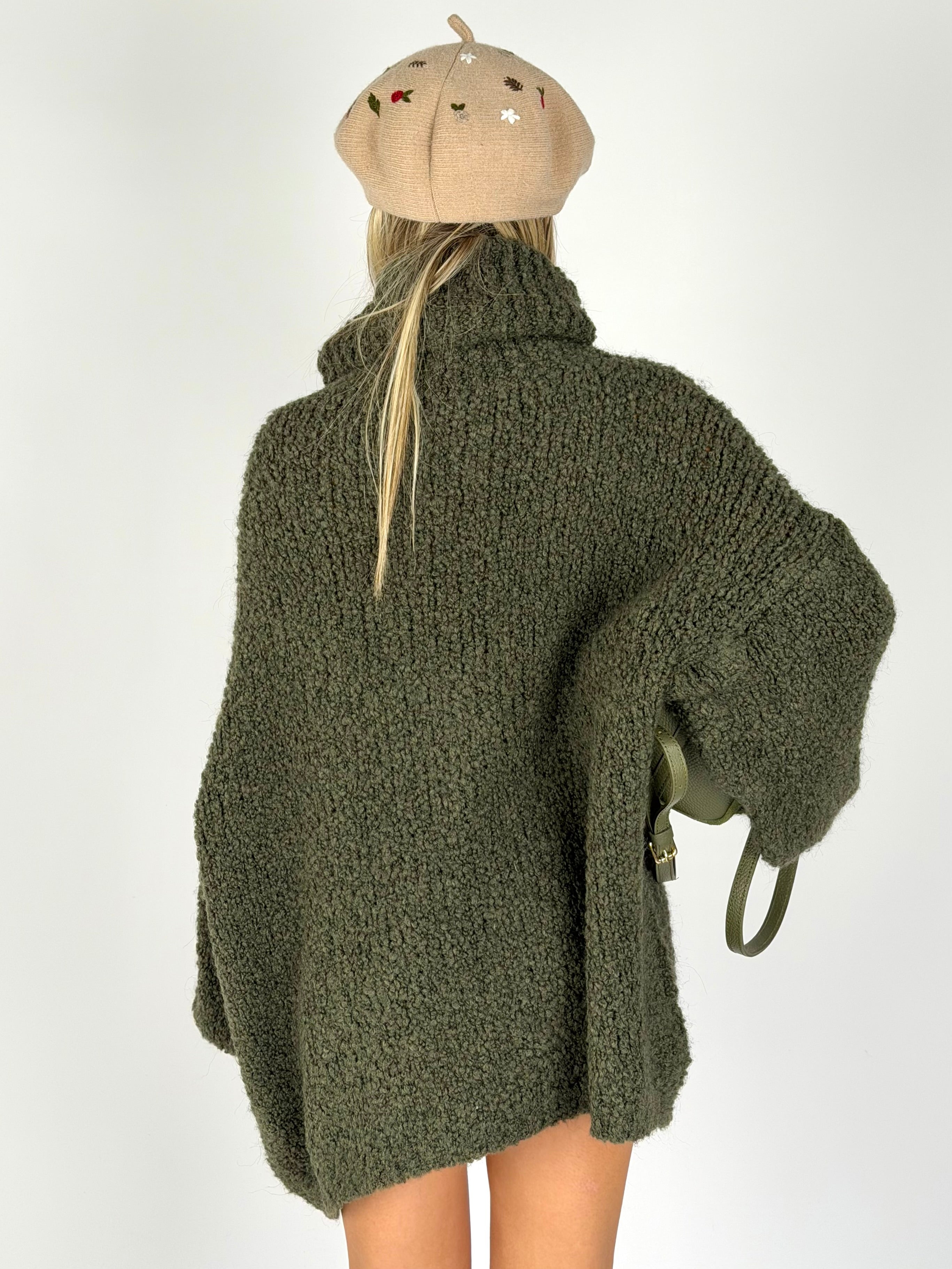 Maglione collo alto verde