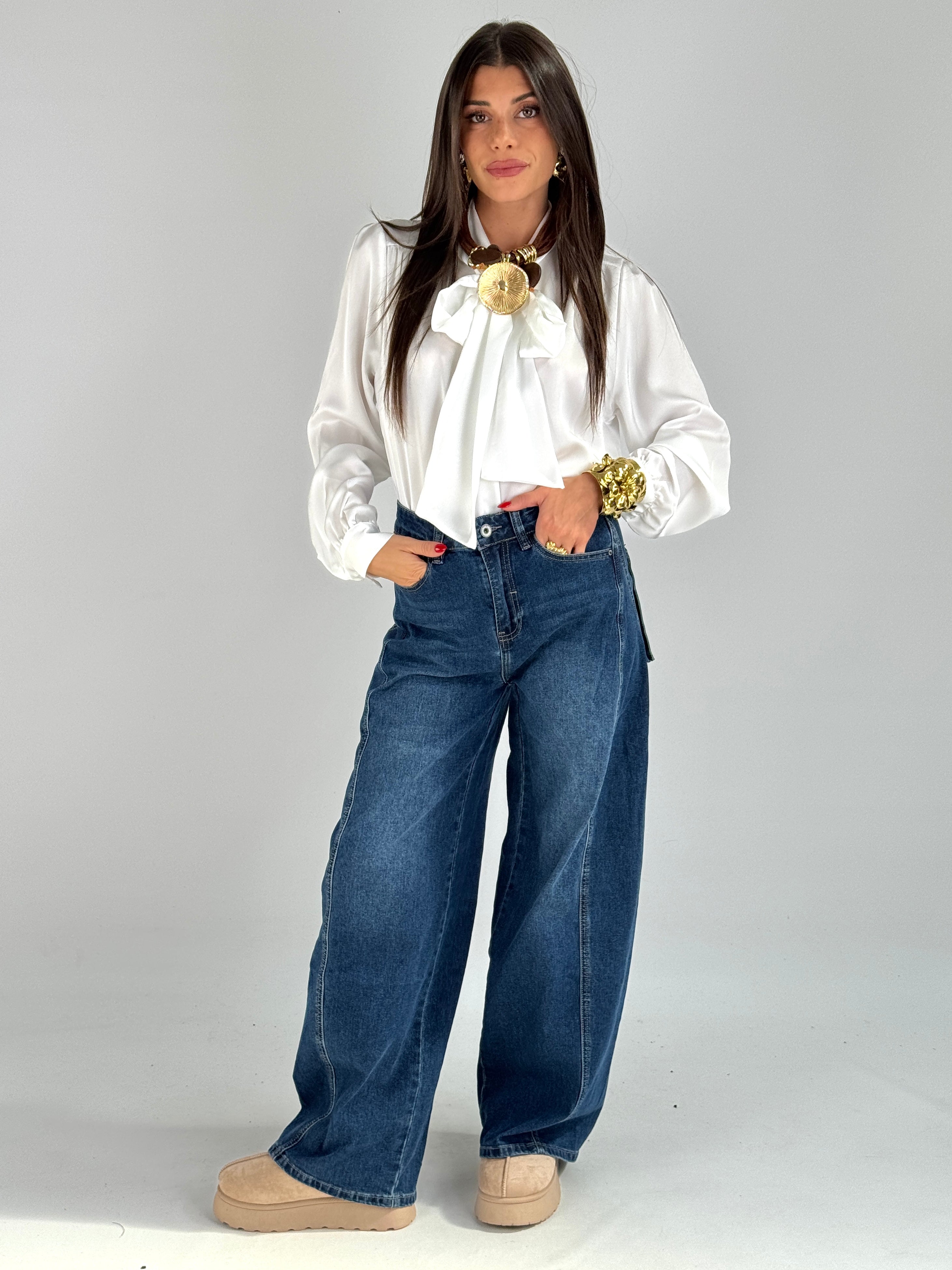 Camicia monocolore fiocco bianca