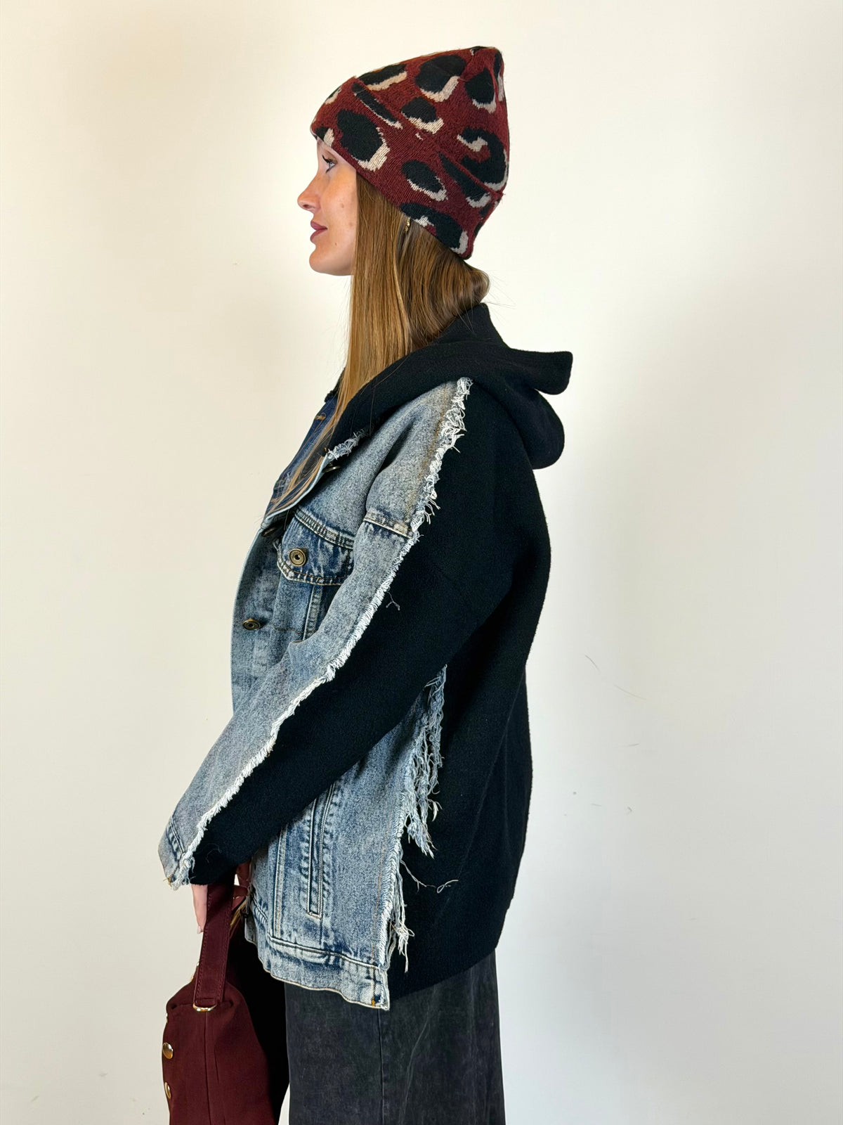 Giubbino jeans e maglia nero