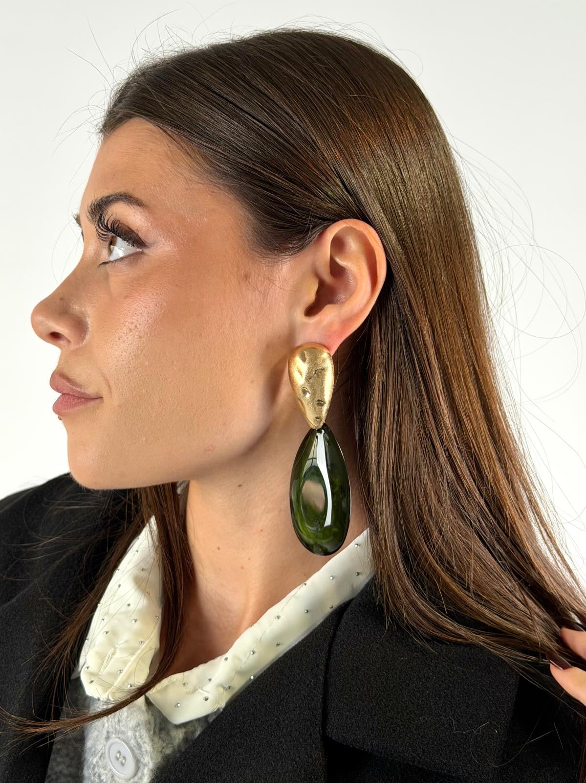 Orecchini pietra a goccia verde