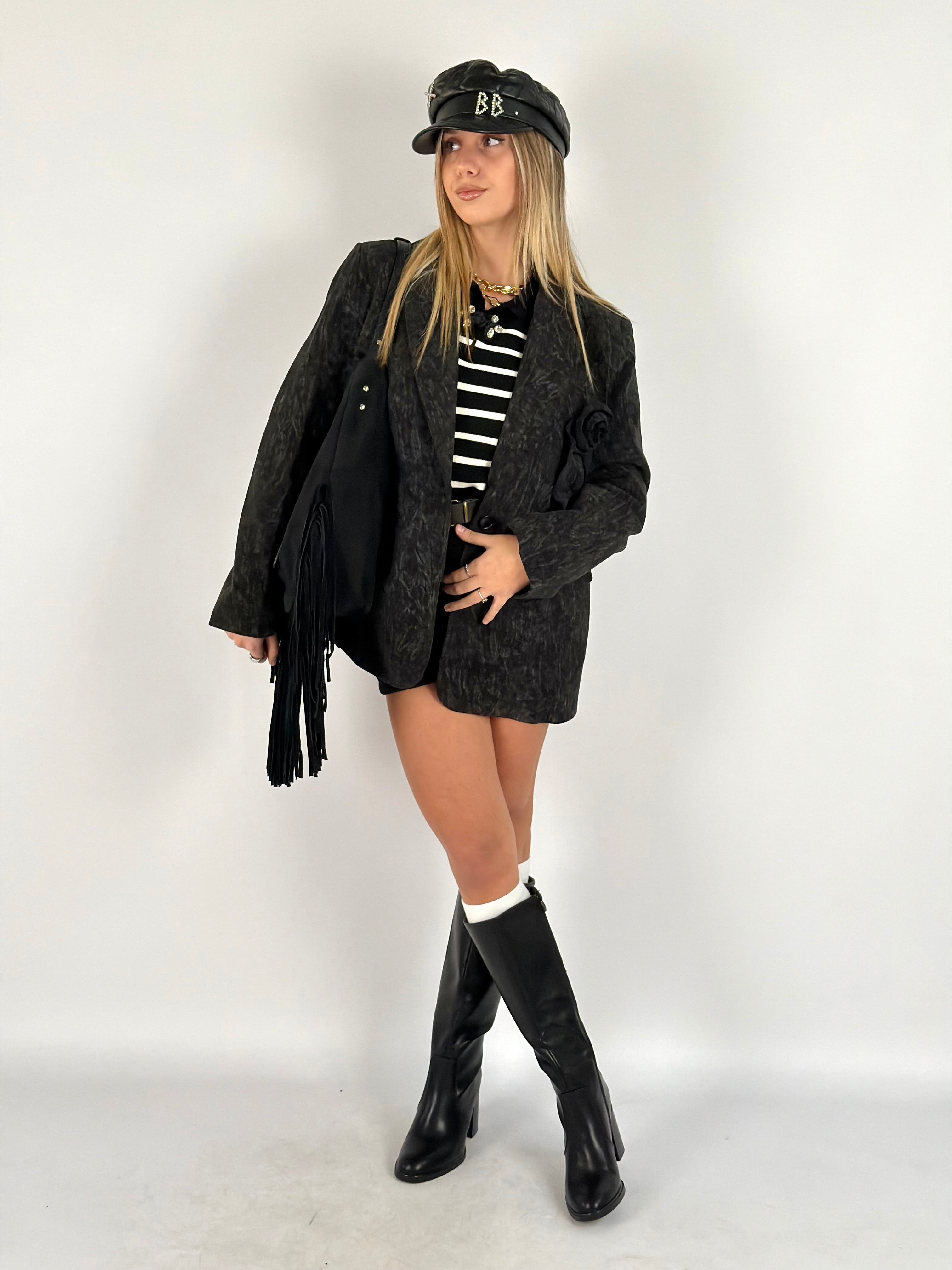 Giacca spilla maxi rosa nera